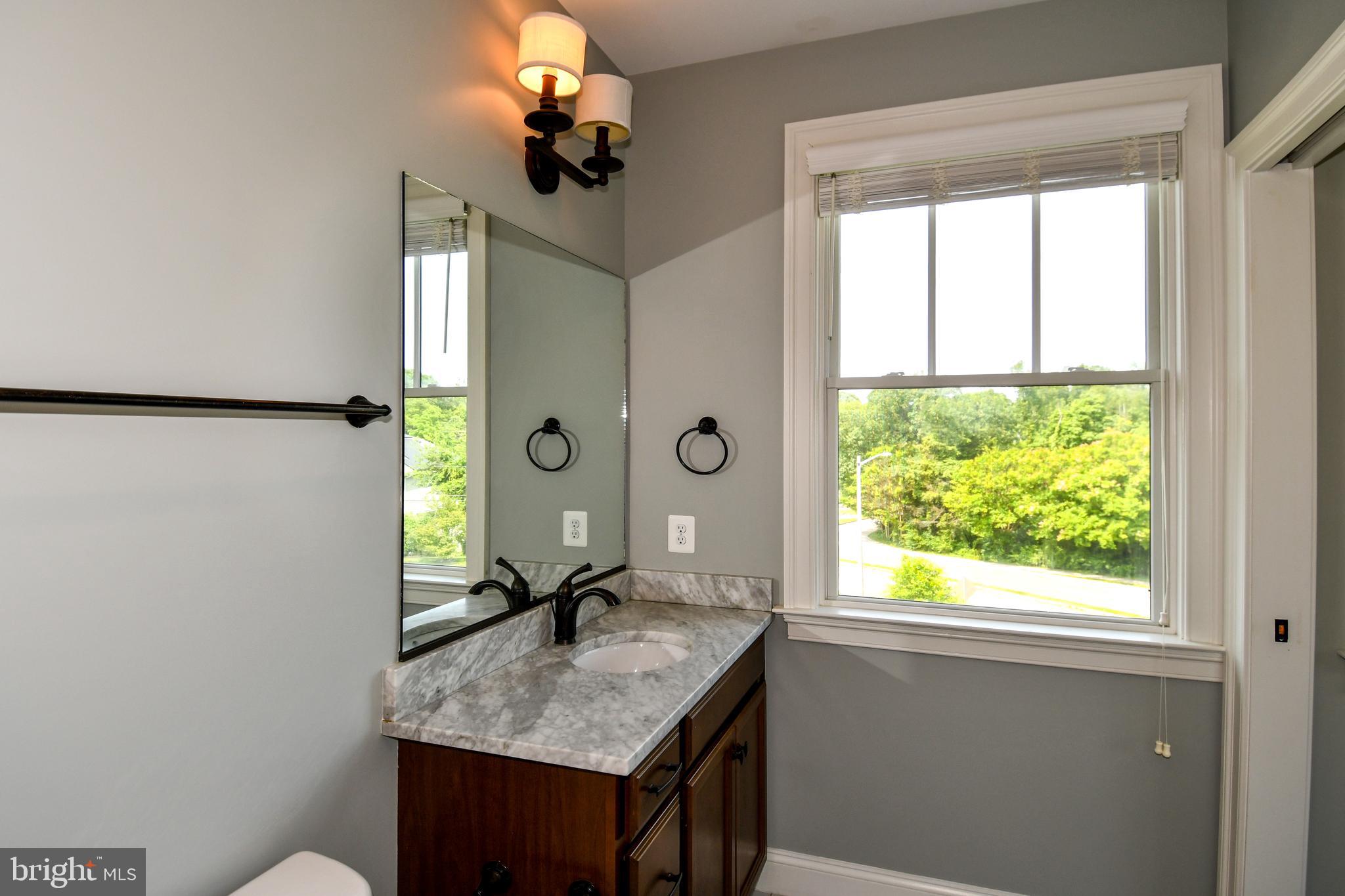 ABINGDON COURT - Residential Lease