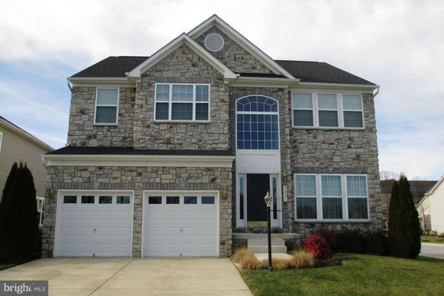 WOW! Large Colonial-4 Bedrooms, 4 baths, Open Floor Plan, Gourmet Kitchen w/ Separate Dining, Family Room W/ Fireplace.Living Room, Den/Office, Huge Master with Sitting Area. Complete Full Finished Basement. (easily 5th bed in basement) 2Car Garage. Com.Offers Clubhouse and Pool. Convienently located and close distance to Downtown Annapolis, Balt,  DC, & The Eastern Shore. Available Now! Must see!