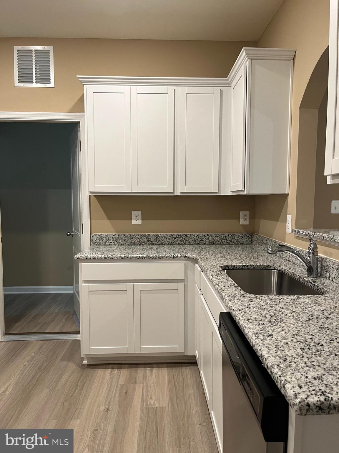 BROOKFIELD ON THE POTOMAC - Residential Lease