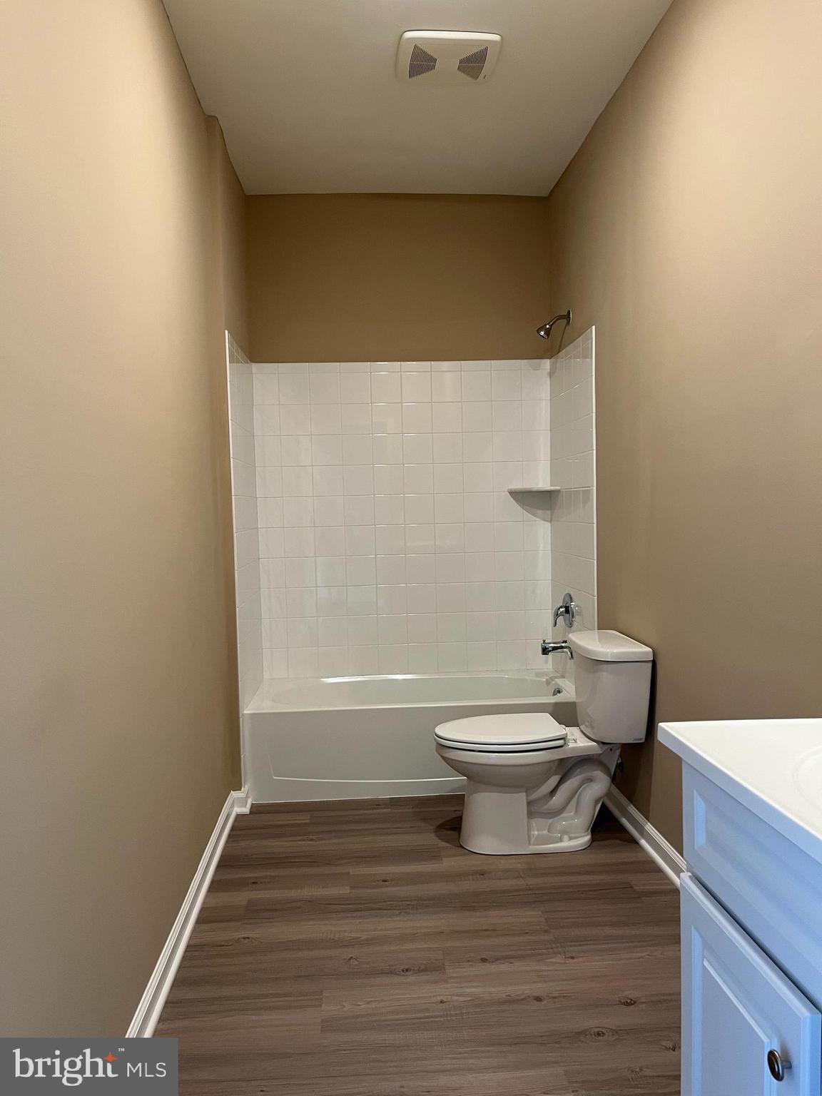 BROOKFIELD ON THE POTOMAC - Residential Lease