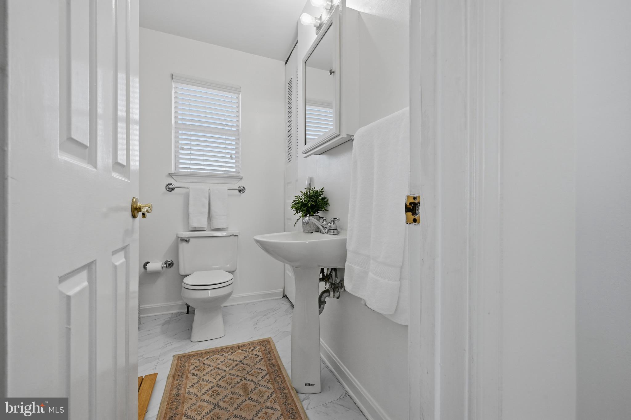 WOODLAND BEACH - Residential