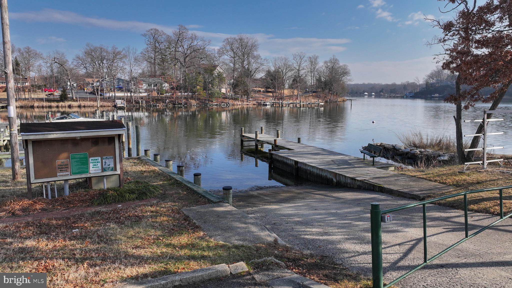 WOODLAND BEACH - Residential