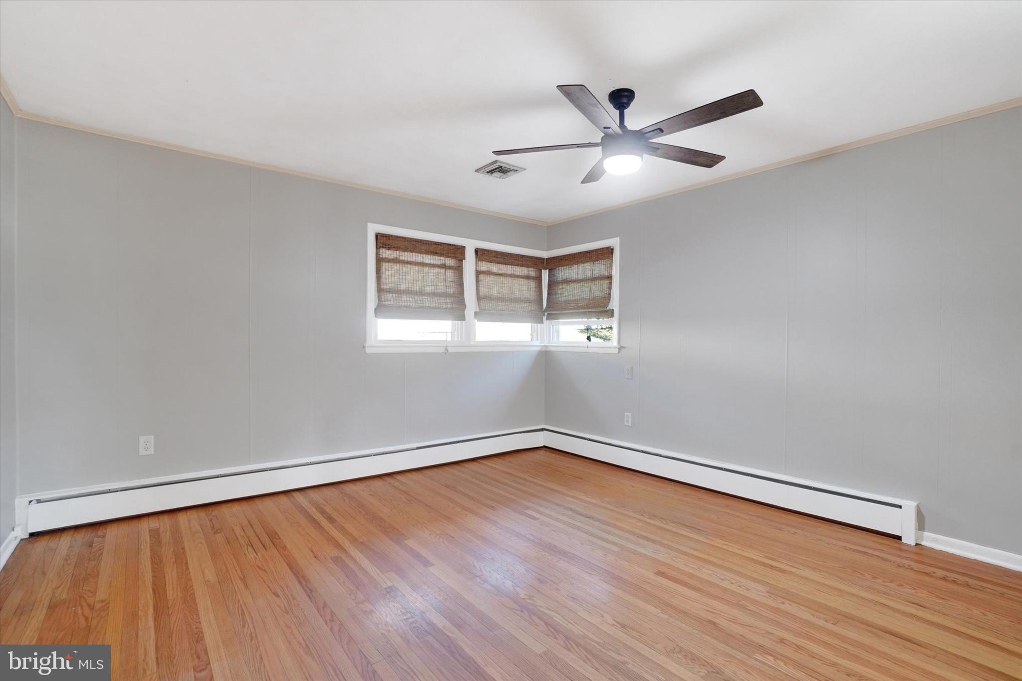 MIDLAND-HOLLYWOOD - Residential