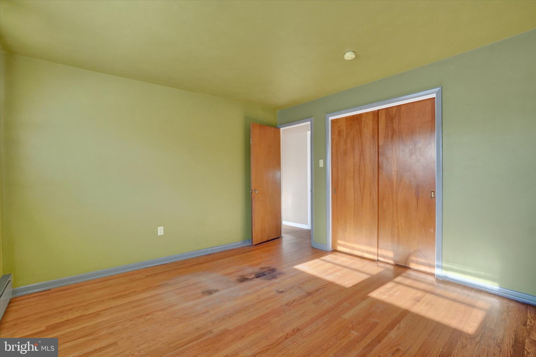 MIDLAND-HOLLYWOOD - Residential