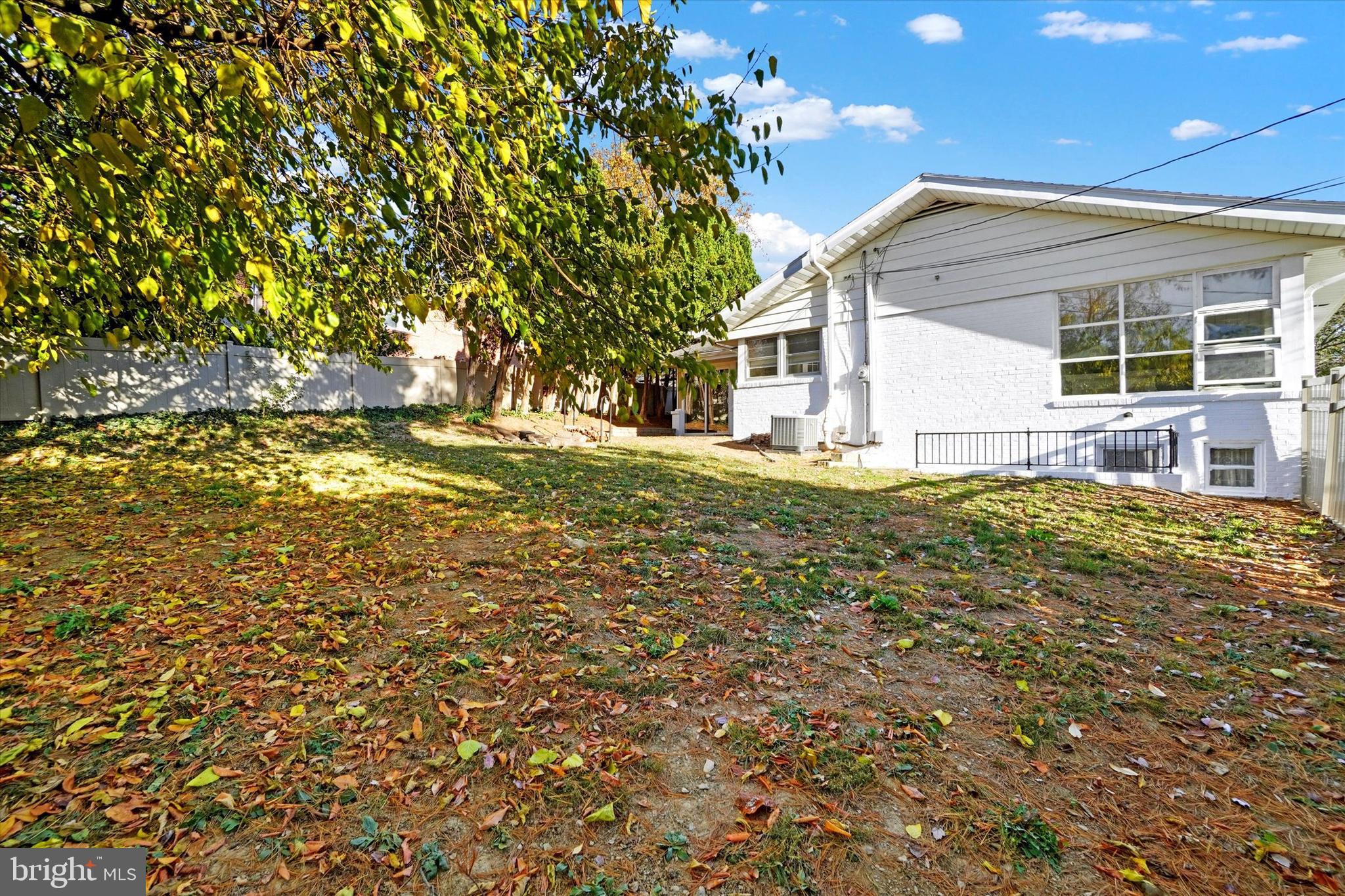 MIDLAND-HOLLYWOOD - Residential