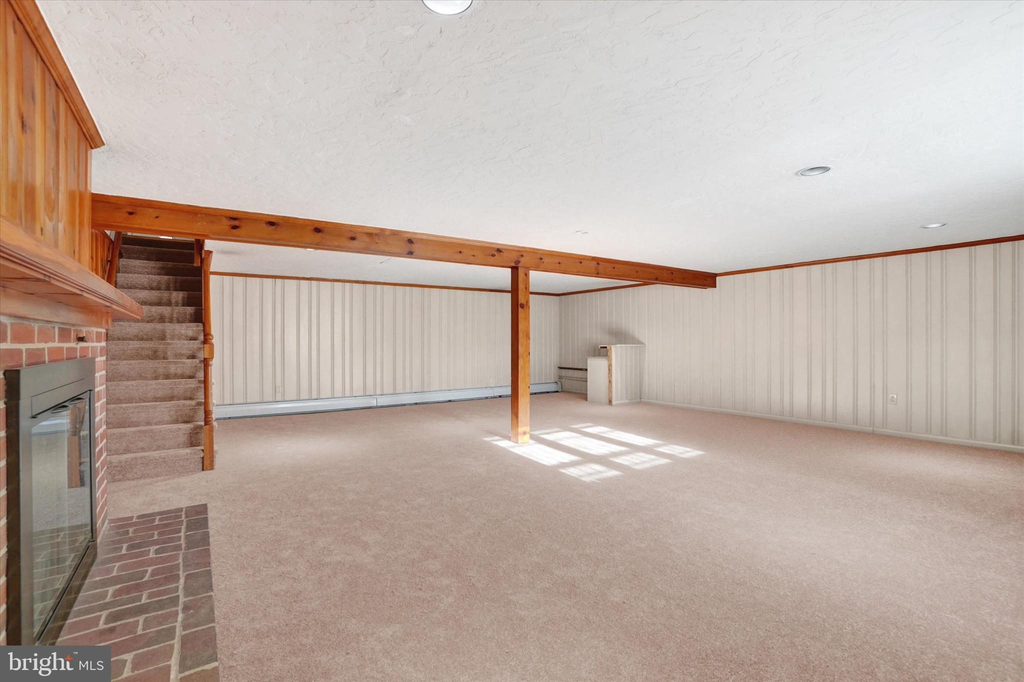 MIDLAND-HOLLYWOOD - Residential