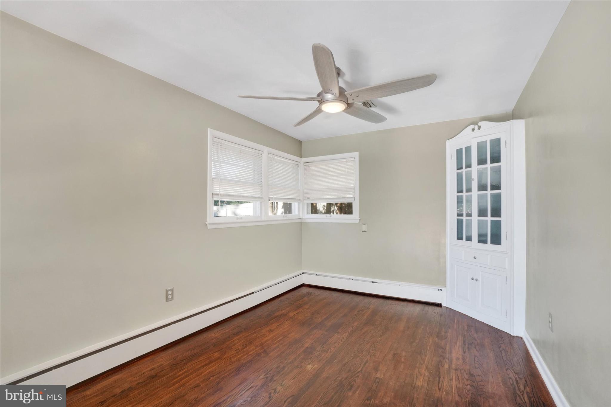 MIDLAND-HOLLYWOOD - Residential