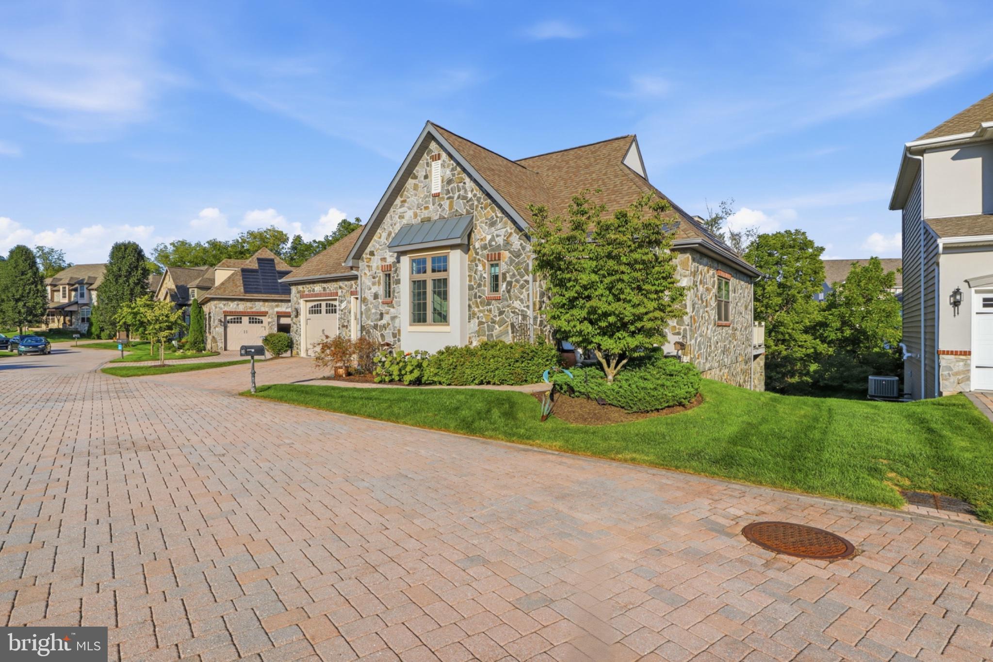 106 BROOKSIDE LANE