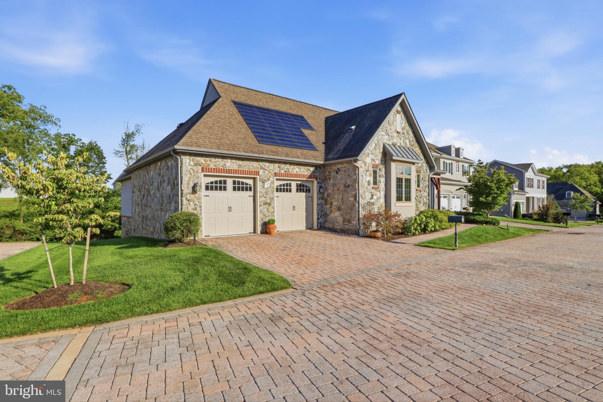 106 BROOKSIDE LANE