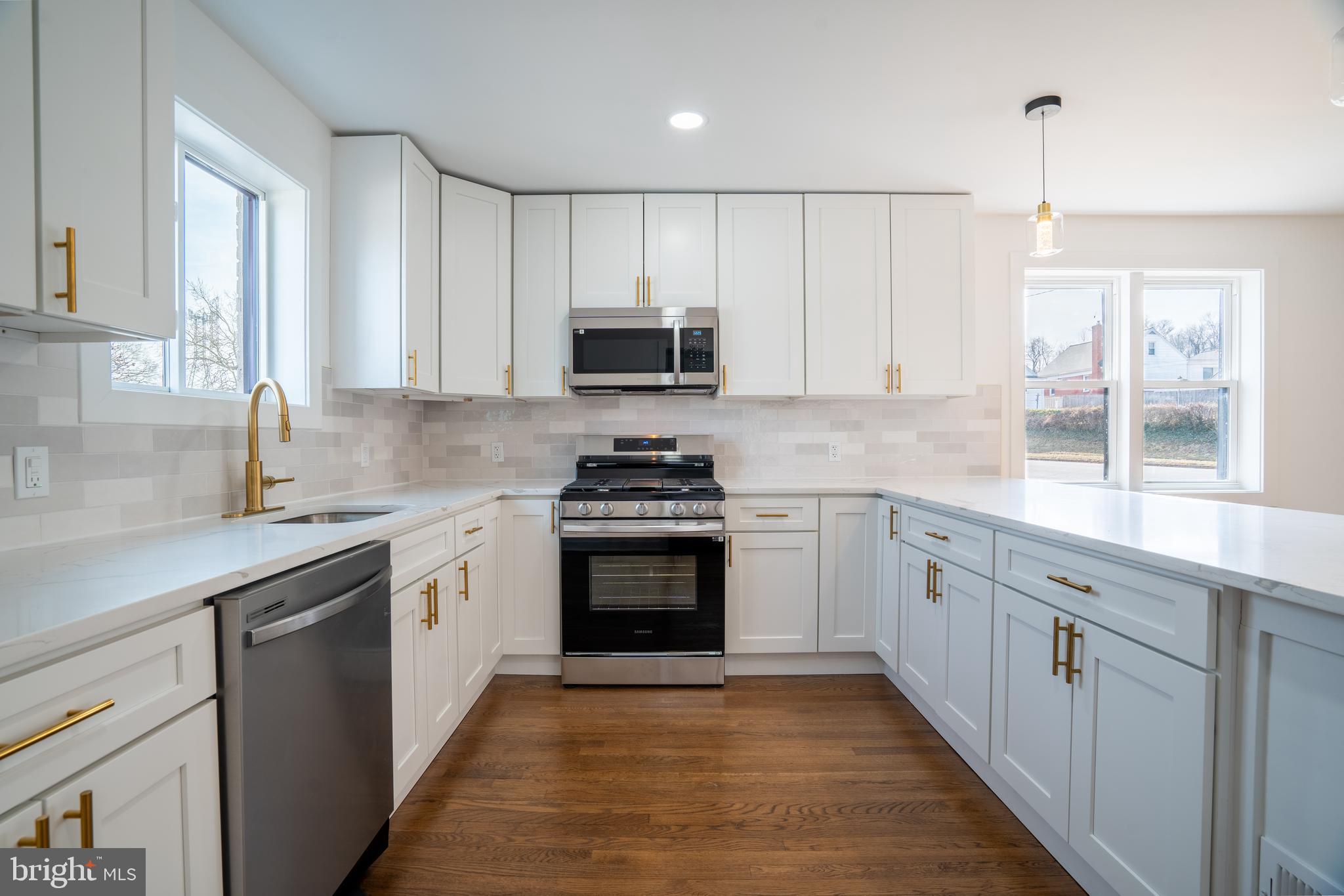 GARDENVILLE - Residential