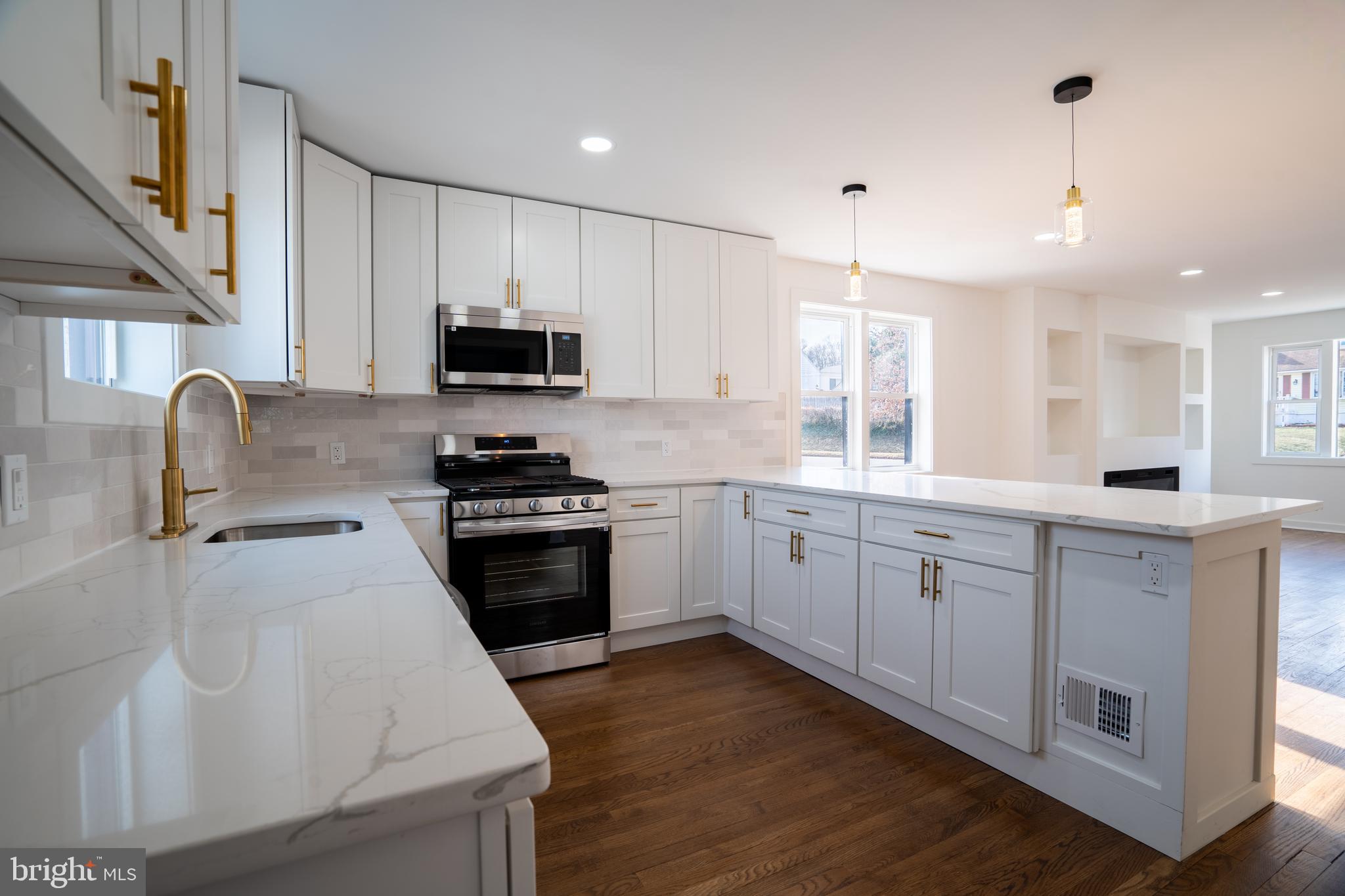 GARDENVILLE - Residential