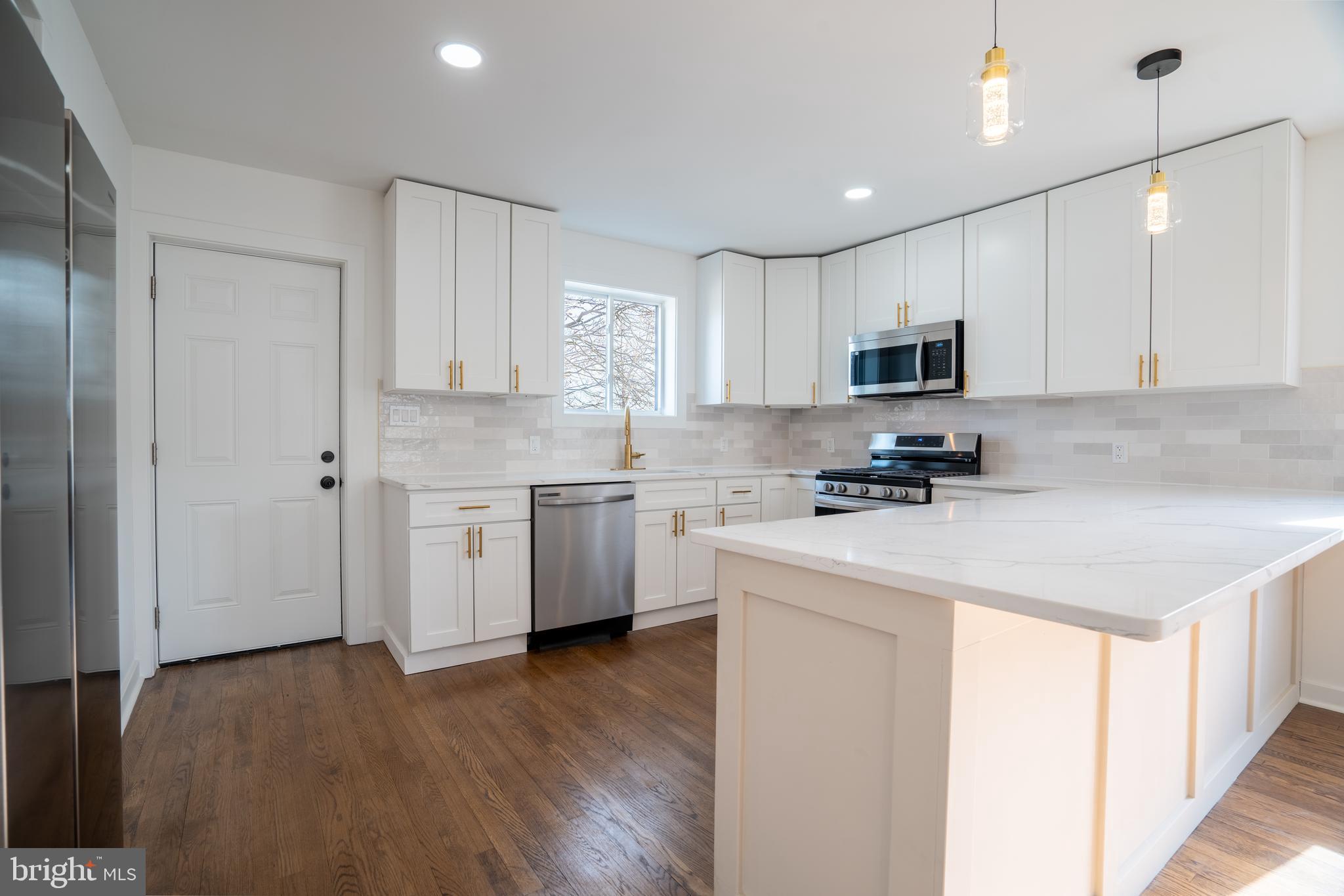 GARDENVILLE - Residential