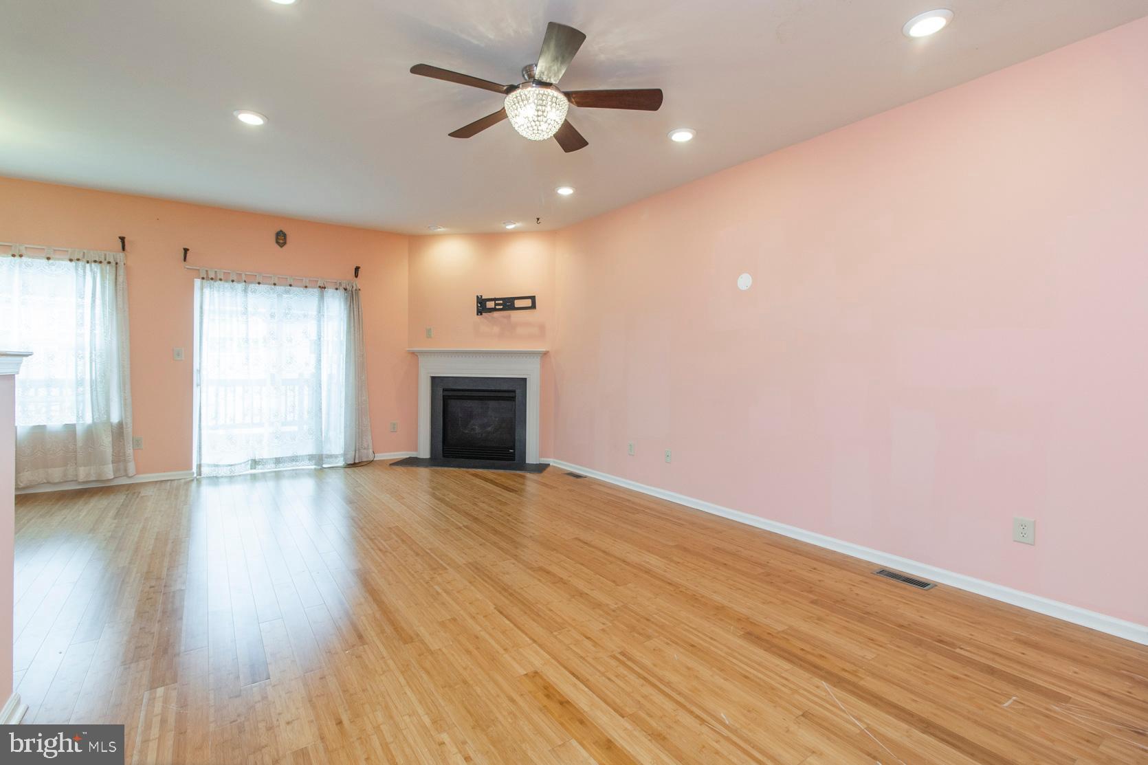 MONROE COURT - Residential Lease