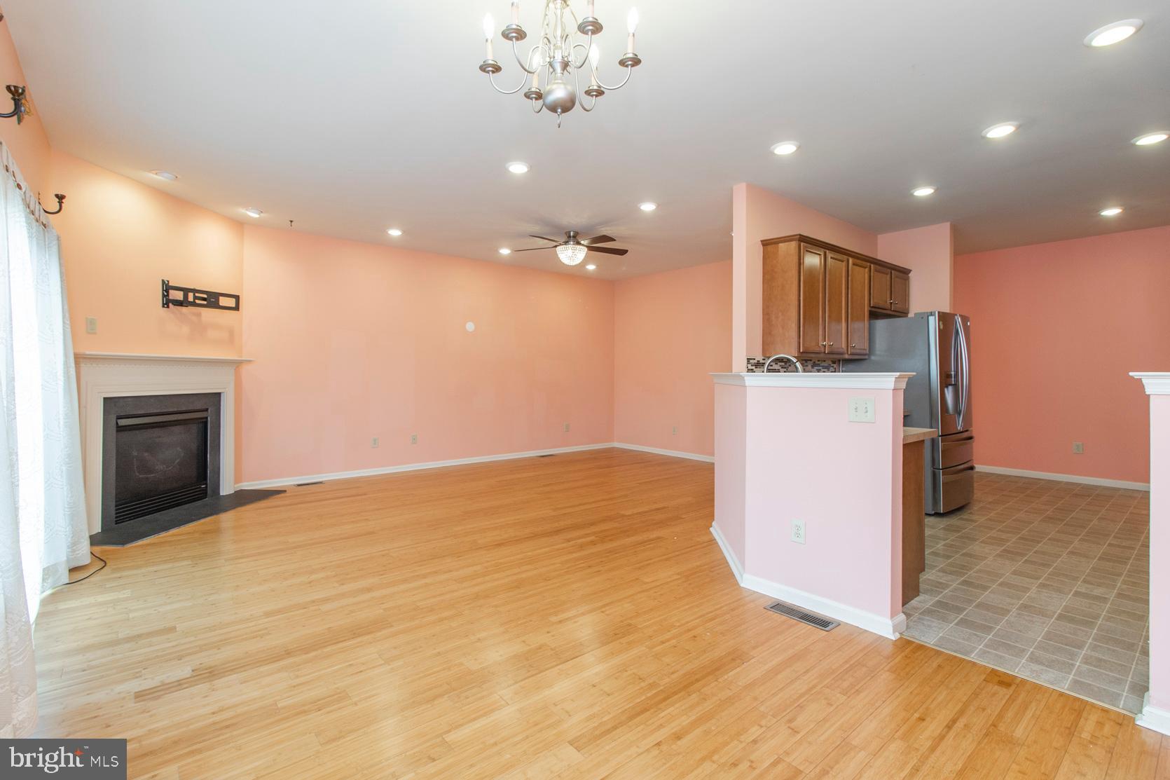 MONROE COURT - Residential Lease