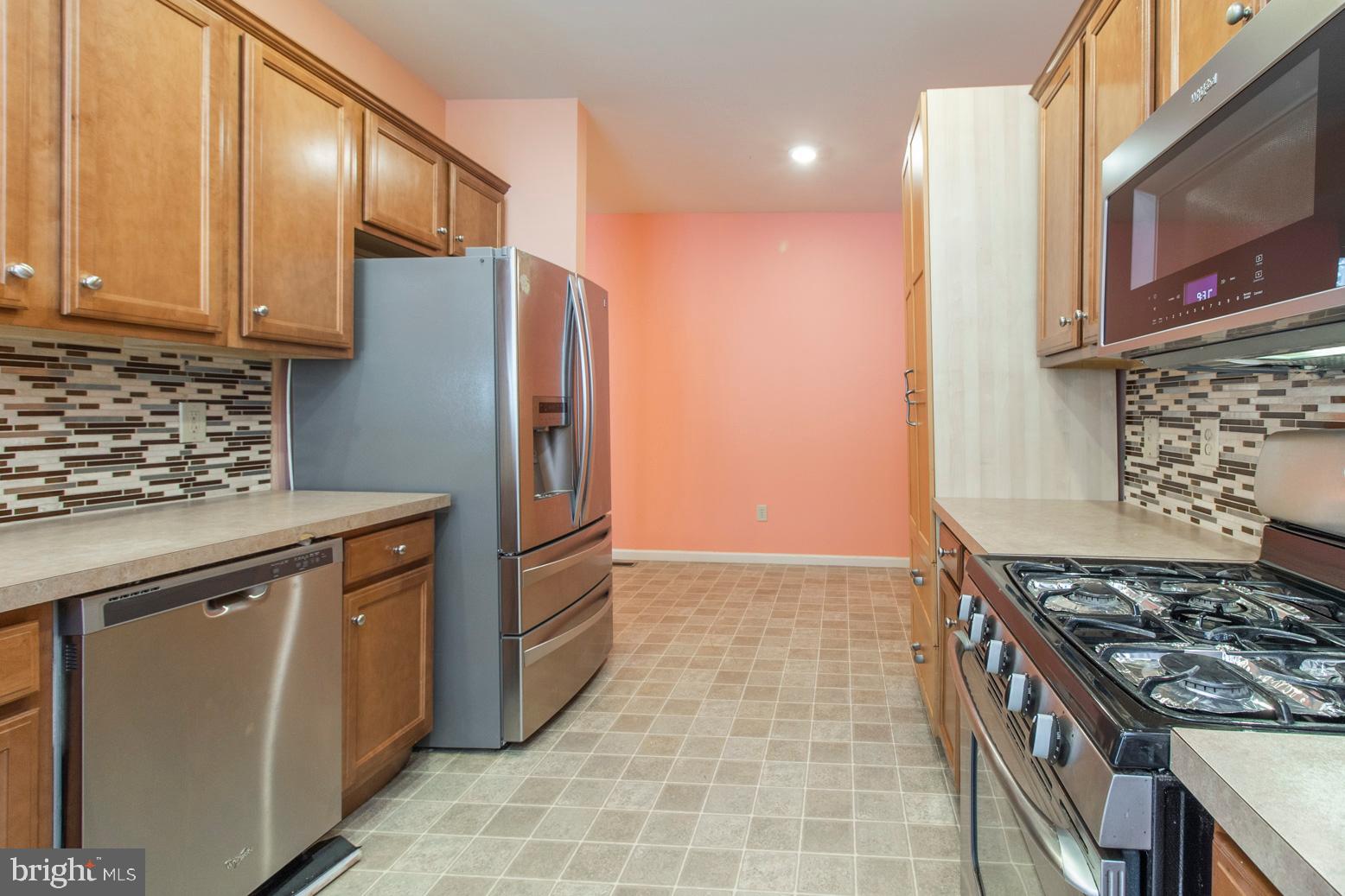 MONROE COURT - Residential Lease