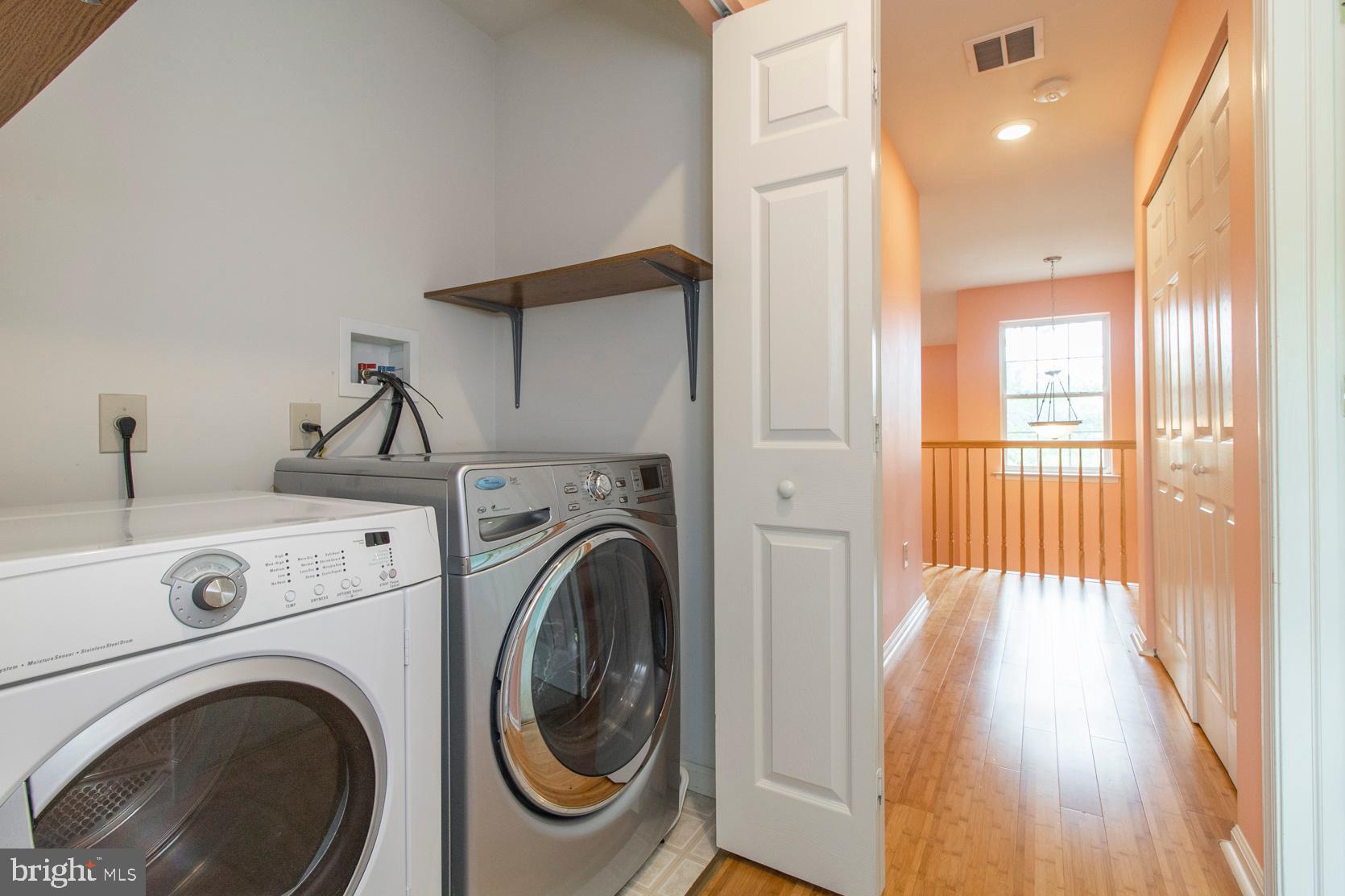 MONROE COURT - Residential Lease