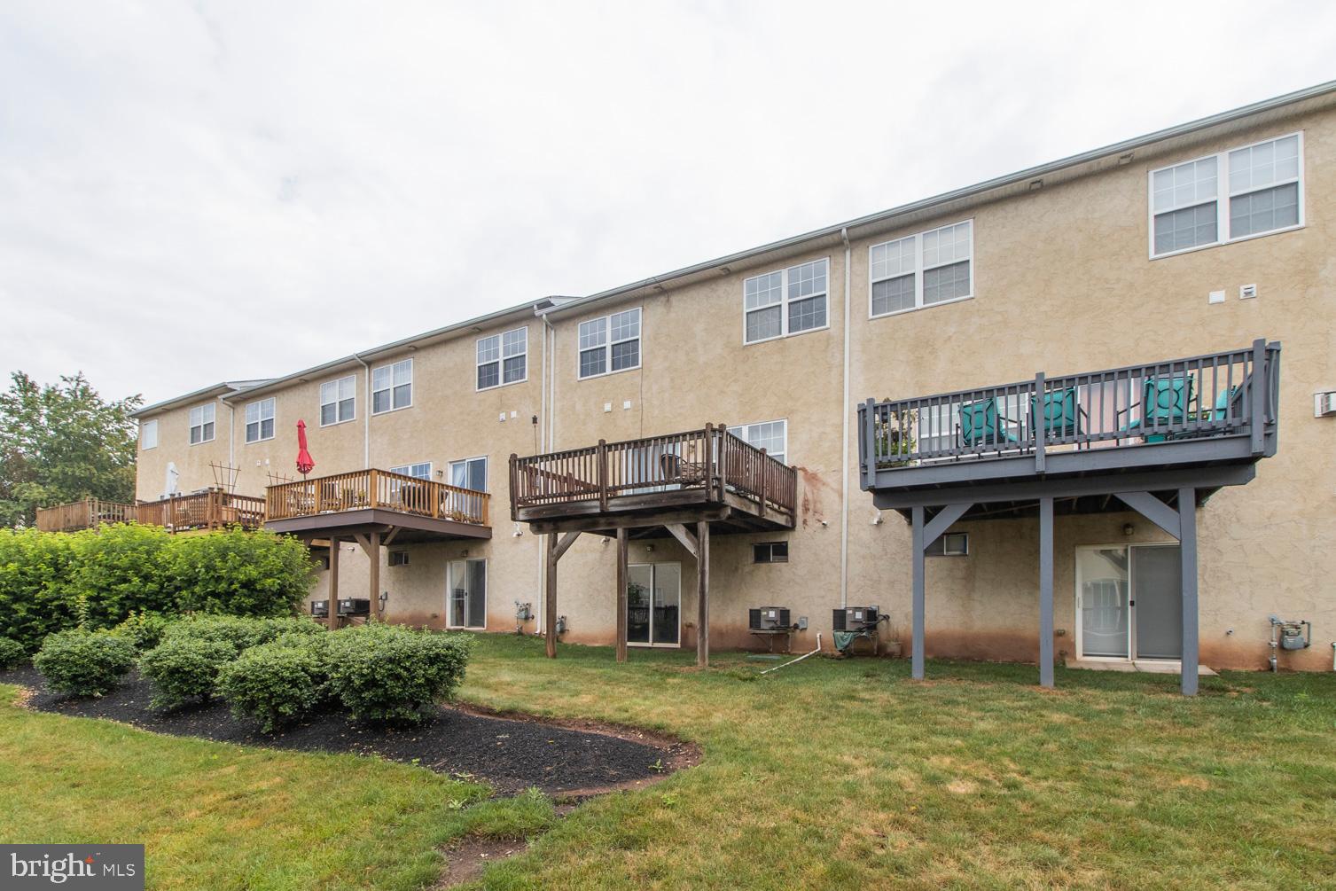 MONROE COURT - Residential Lease