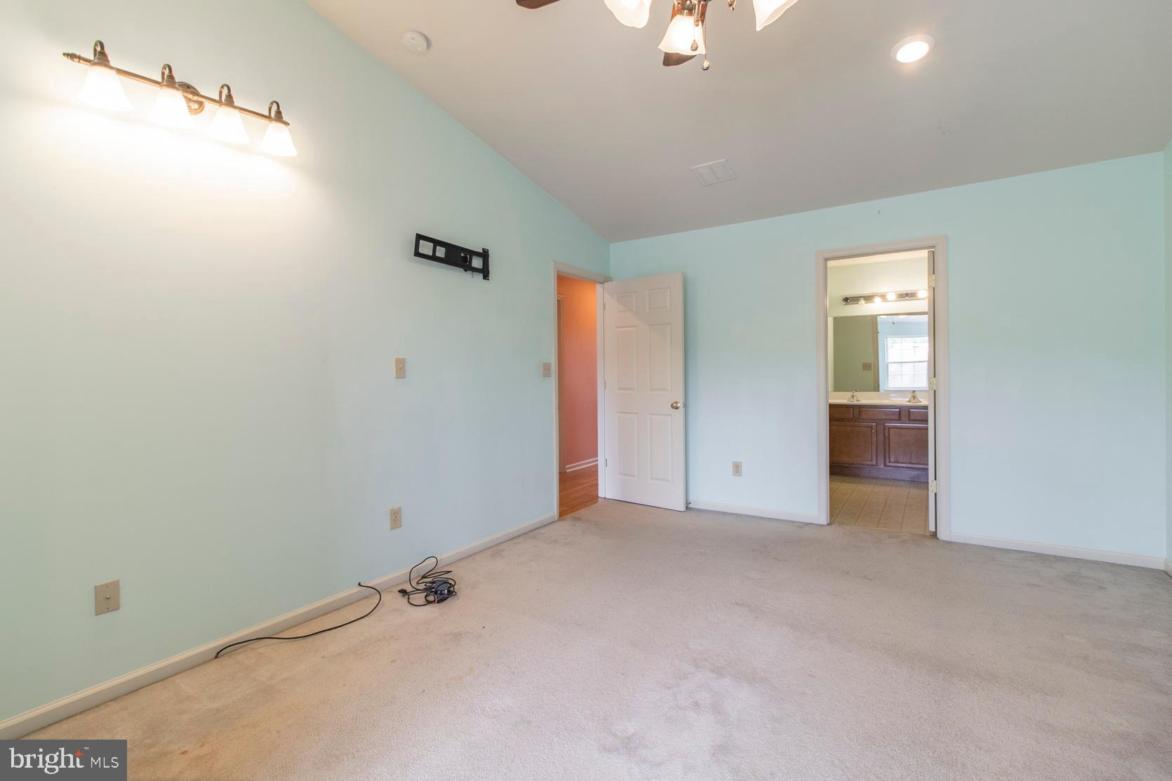 MONROE COURT - Residential Lease