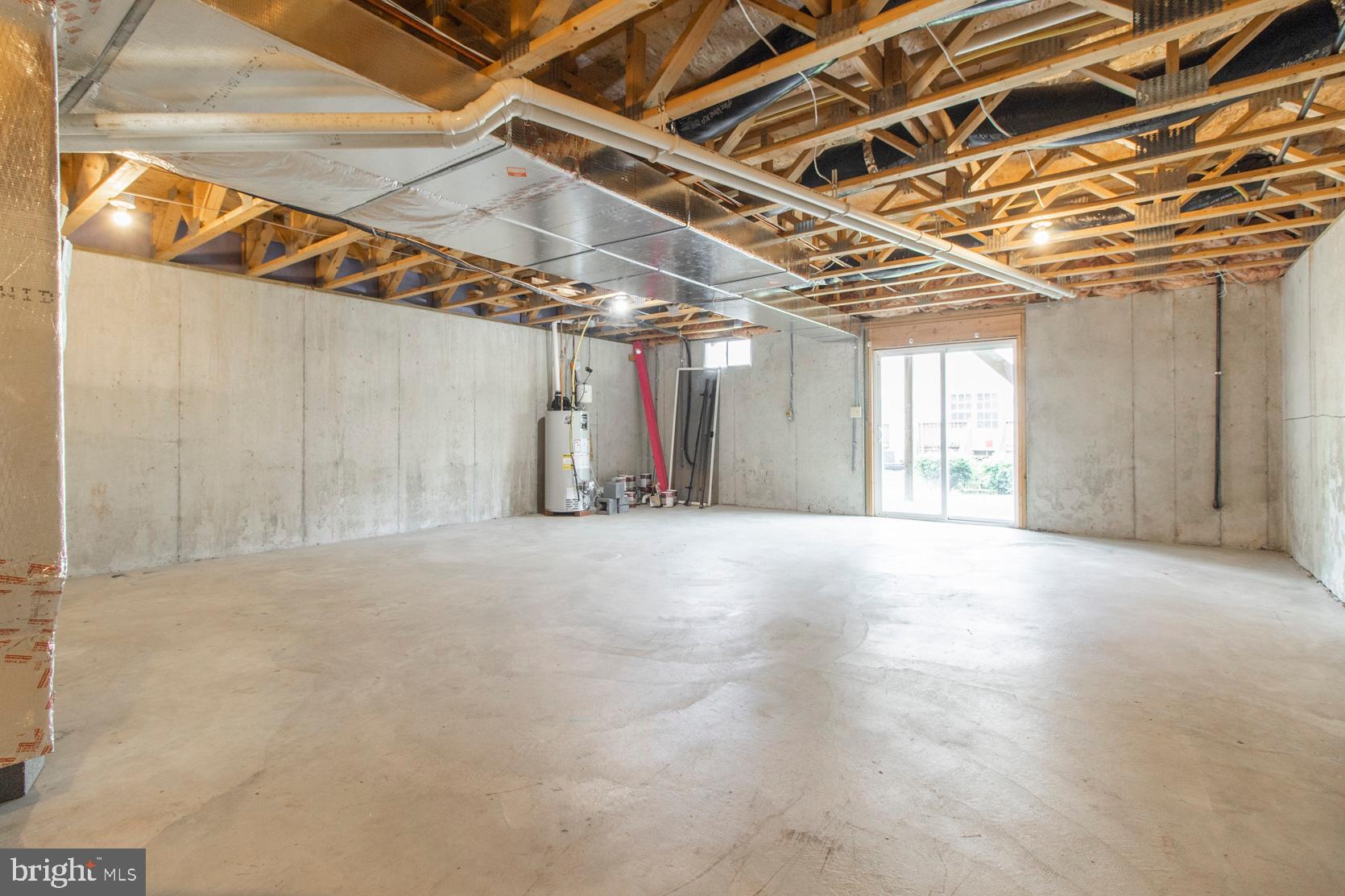 MONROE COURT - Residential Lease