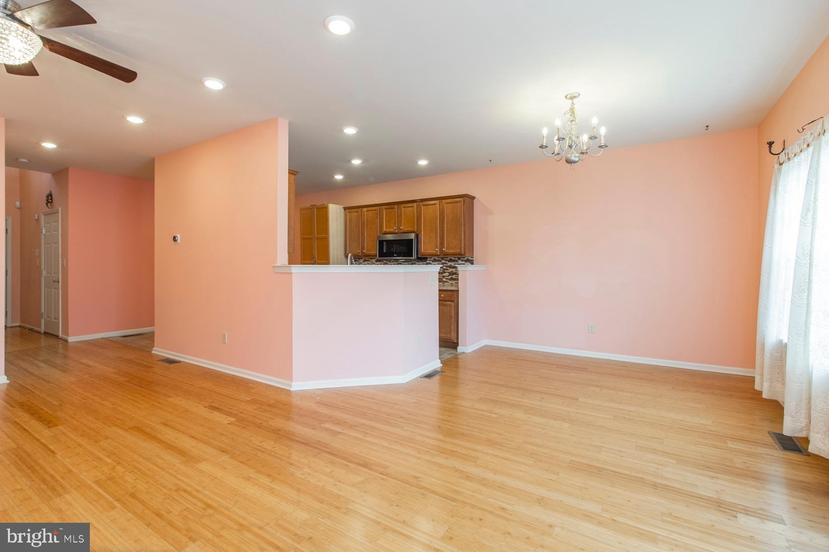 MONROE COURT - Residential Lease