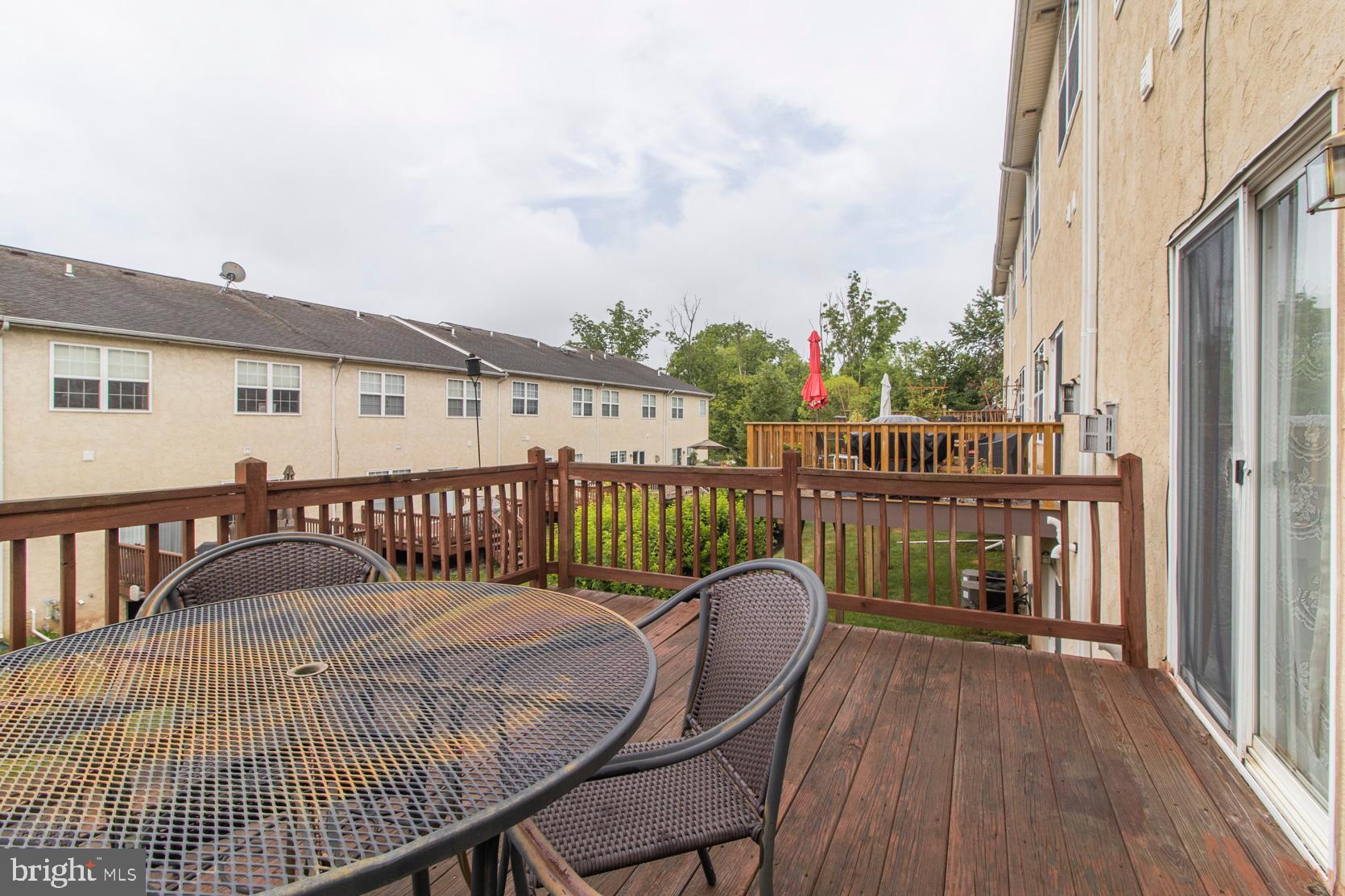 MONROE COURT - Residential Lease