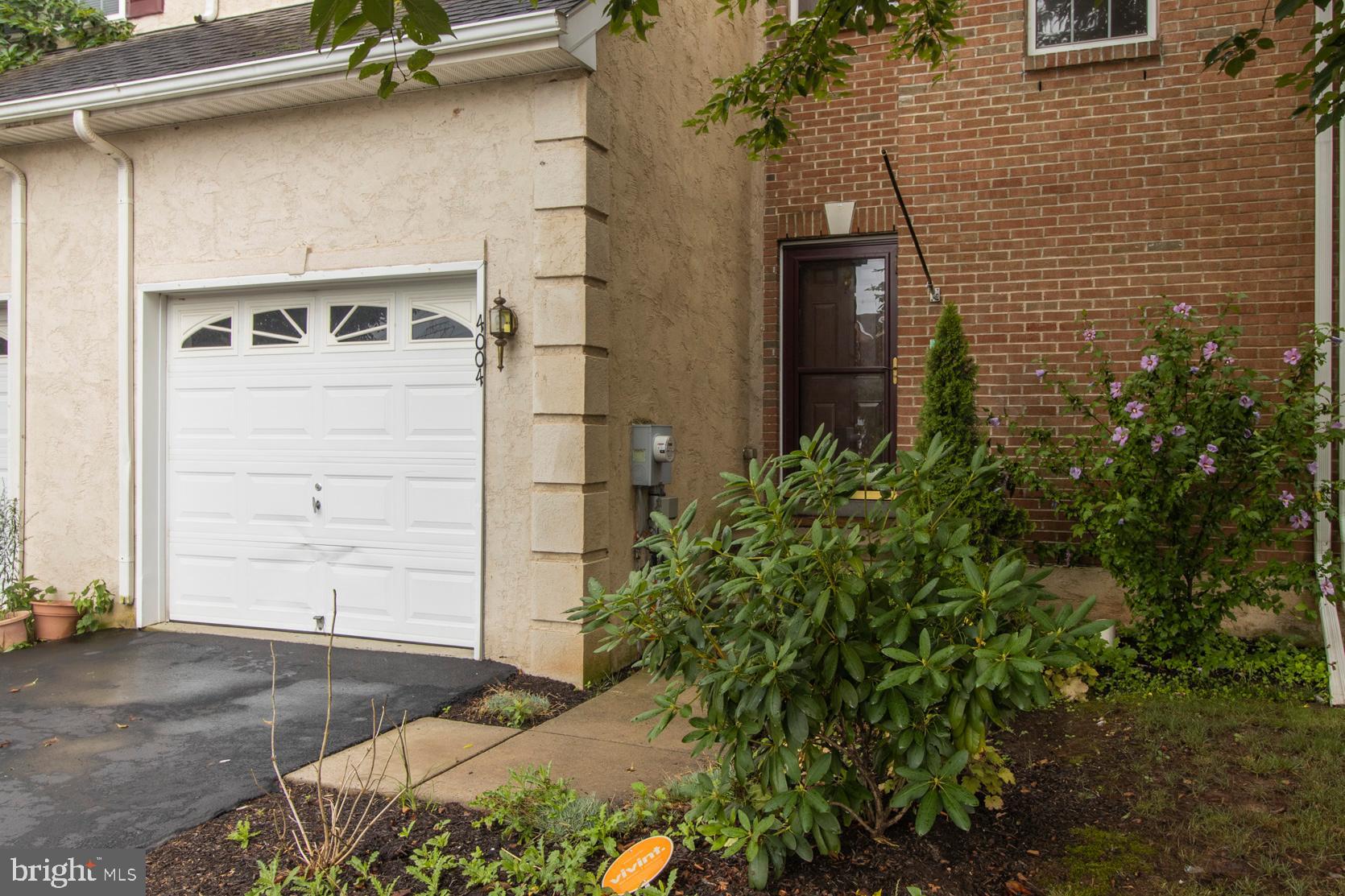 MONROE COURT - Residential Lease