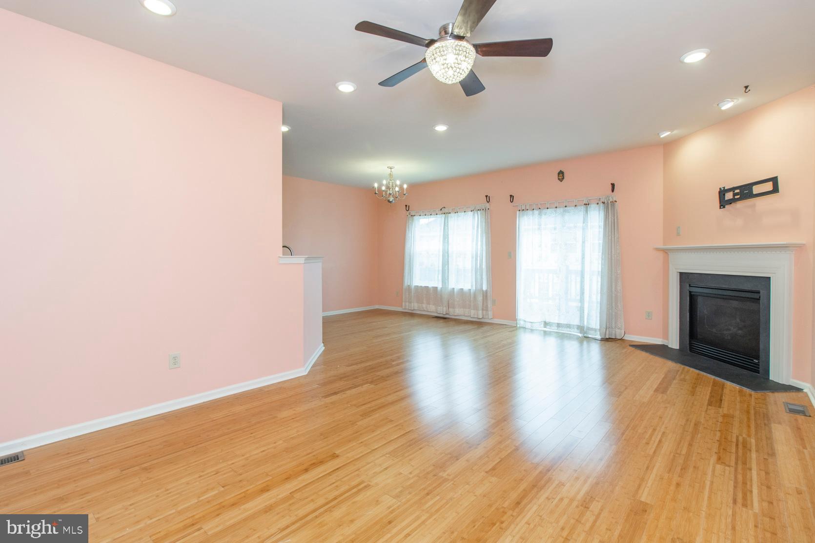 MONROE COURT - Residential Lease
