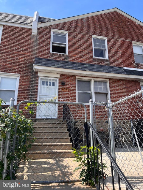 Townhouse For Sale - 4320 Shelmire Avenue<br/> PHILADELPHIA, PA 19136
