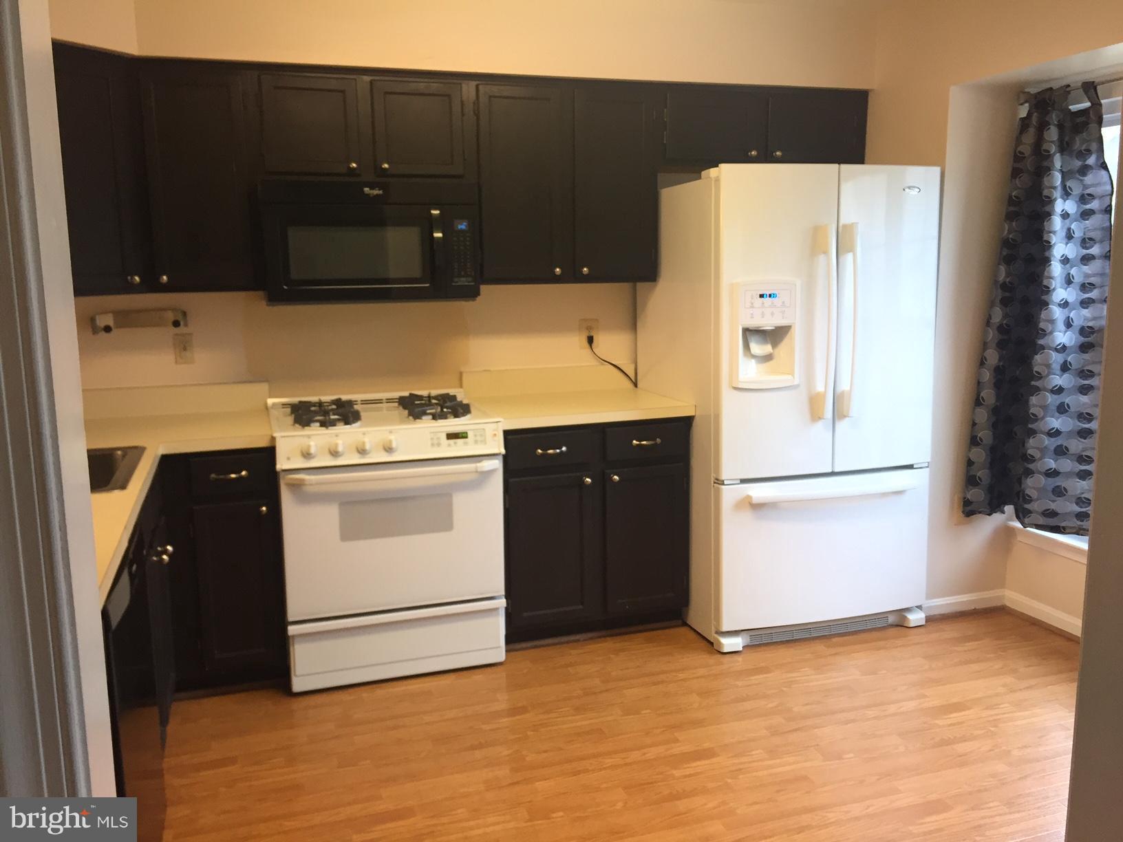 ROLLING BROOK - Residential Lease