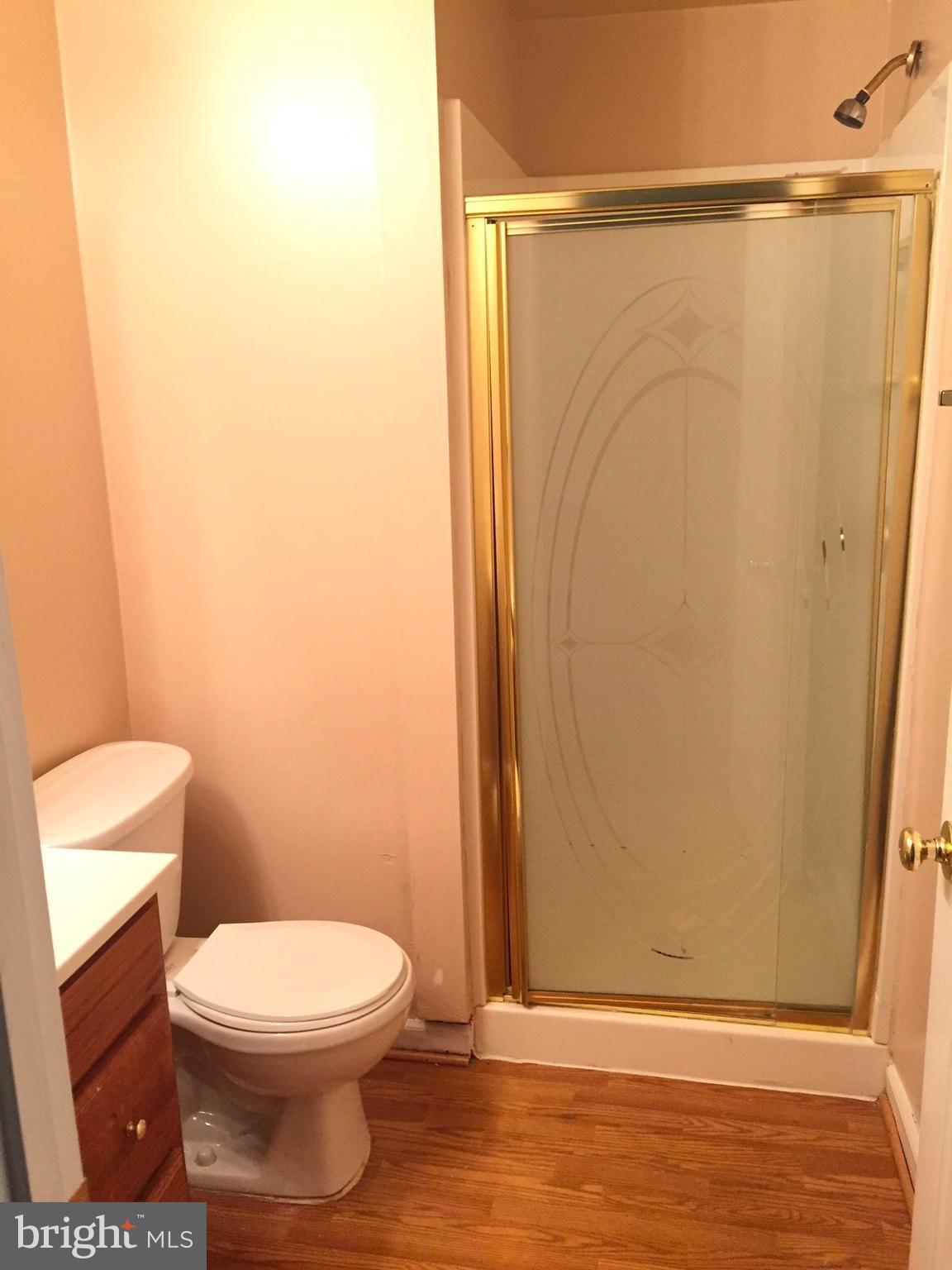 ROLLING BROOK - Residential Lease