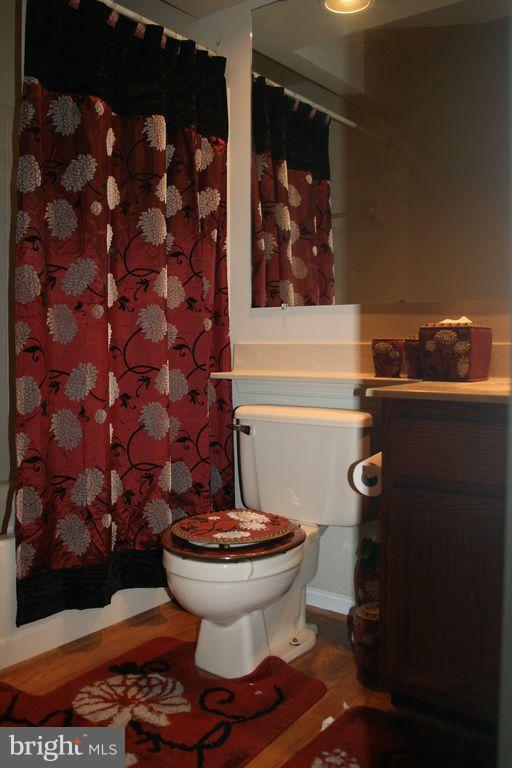 ROLLING BROOK - Residential Lease