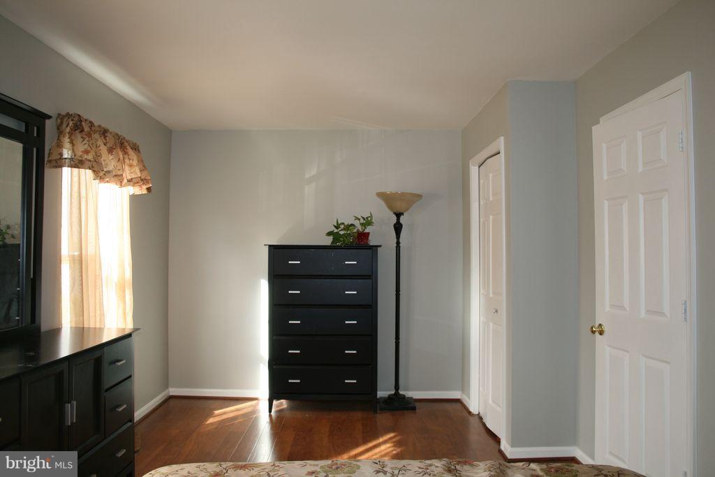 ROLLING BROOK - Residential Lease