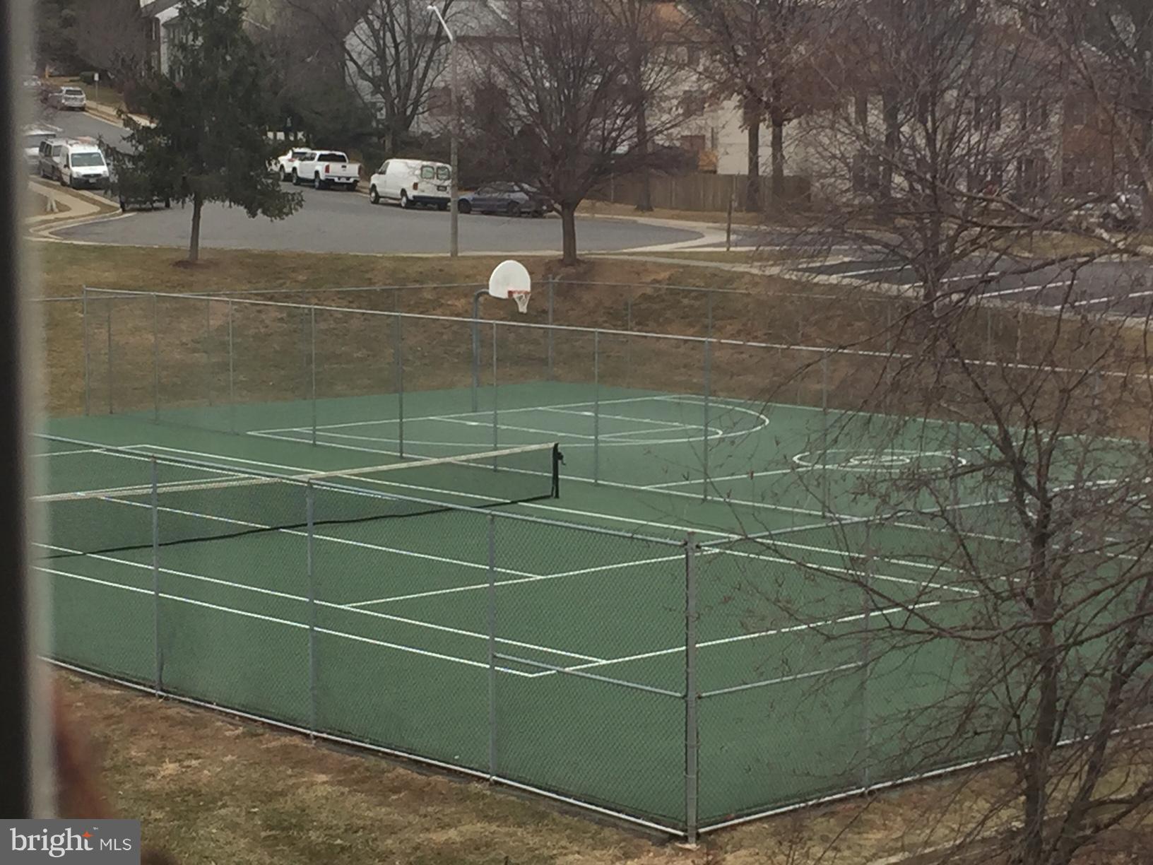 ROLLING BROOK - Residential Lease