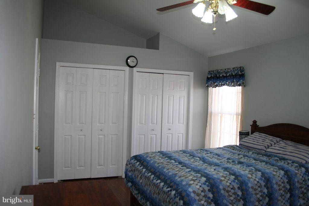 ROLLING BROOK - Residential Lease