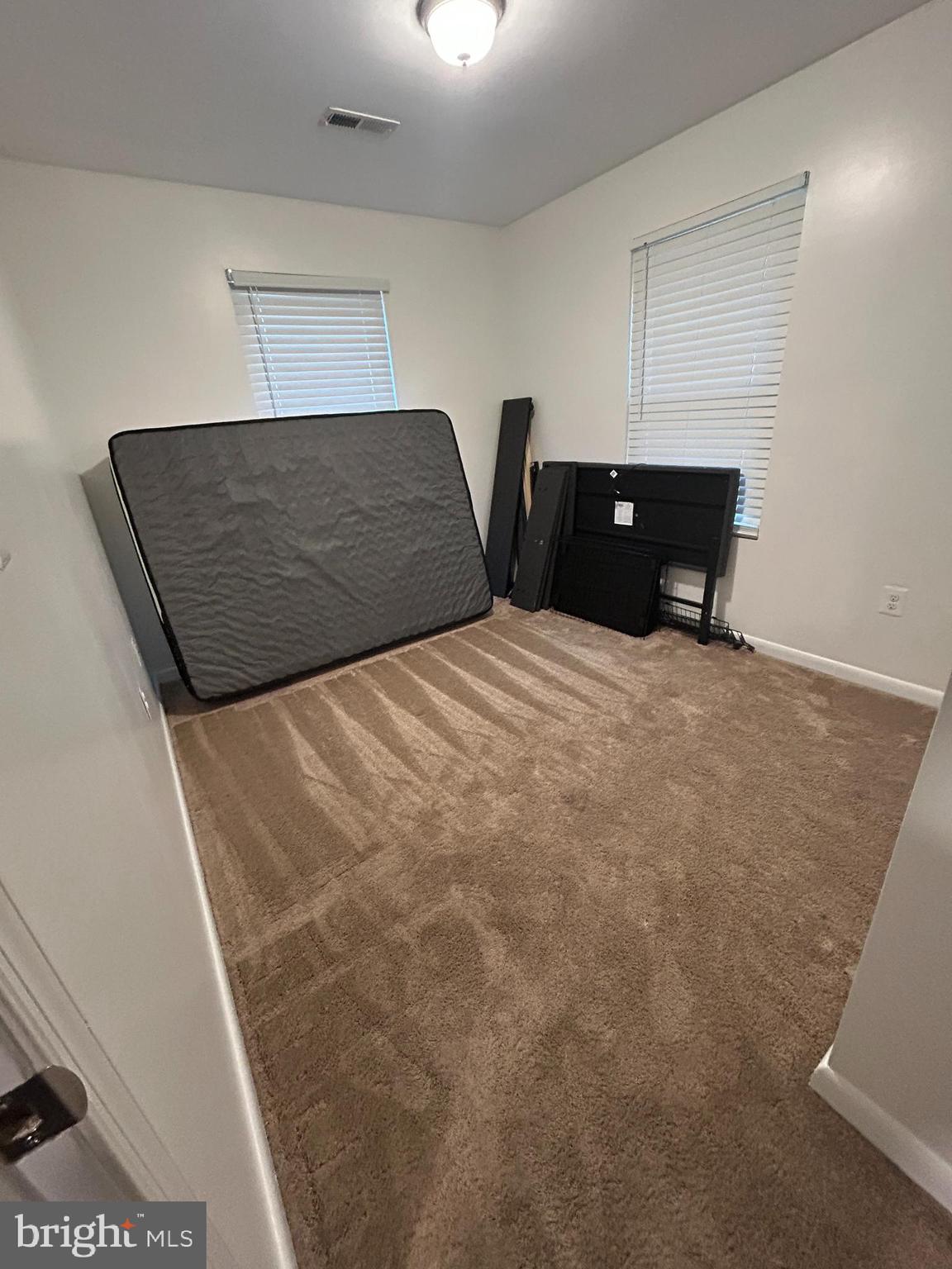 WHITE SANDS - Residential Lease