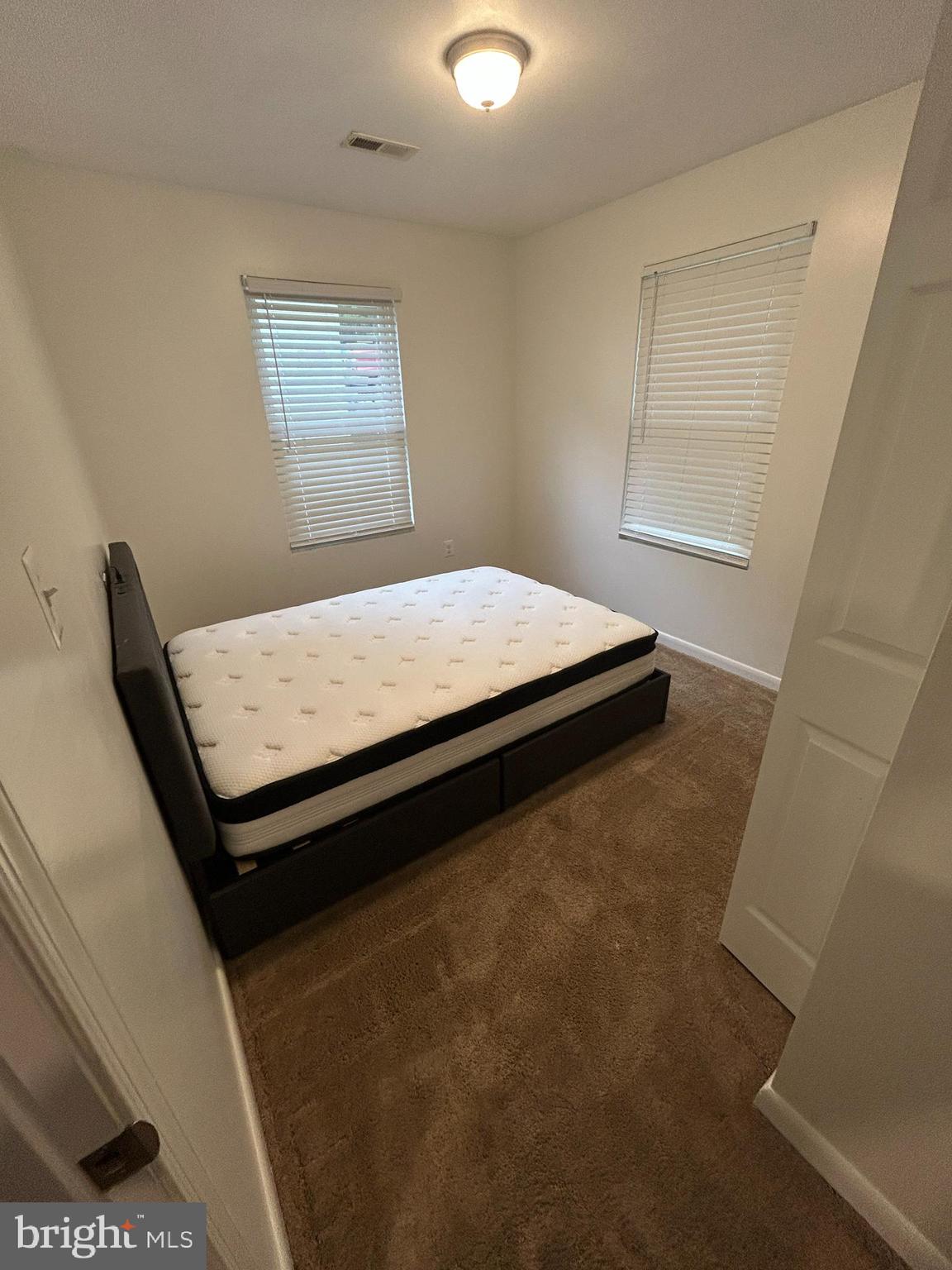 WHITE SANDS - Residential Lease