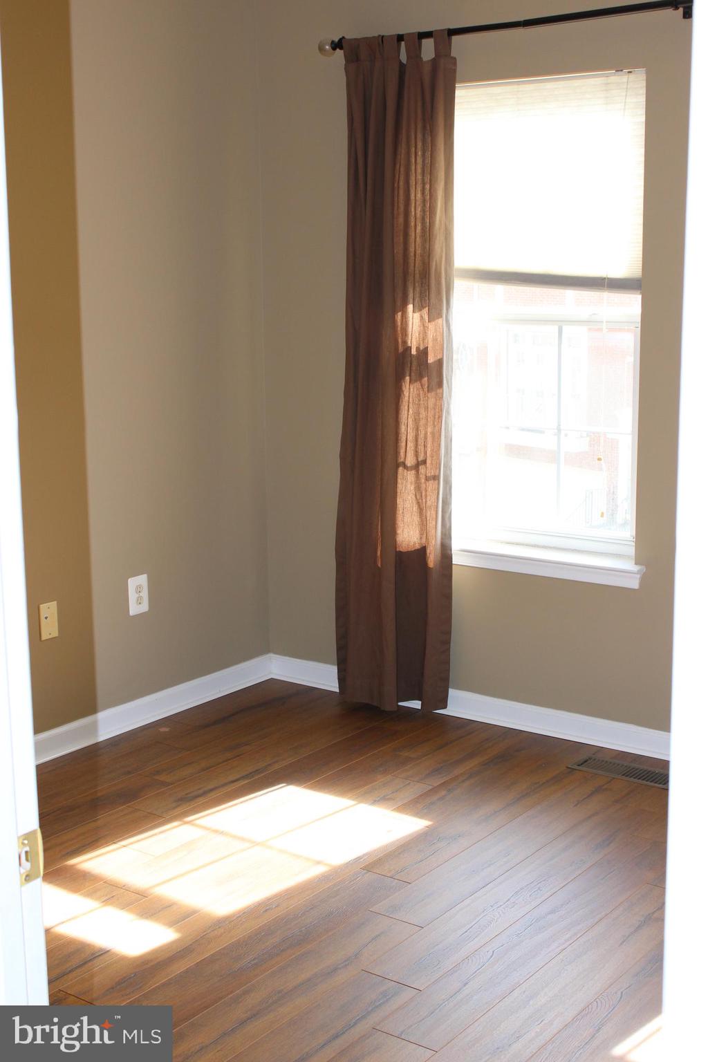 BUCKLEYS RESERVE - Residential Lease