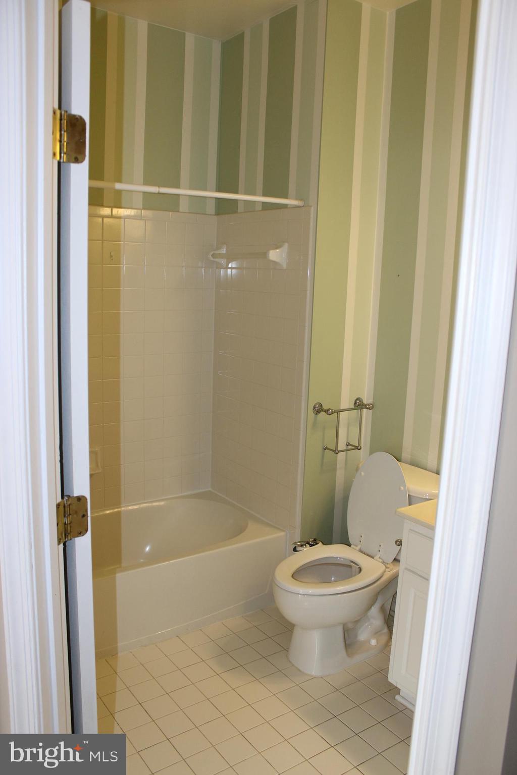 BUCKLEYS RESERVE - Residential Lease