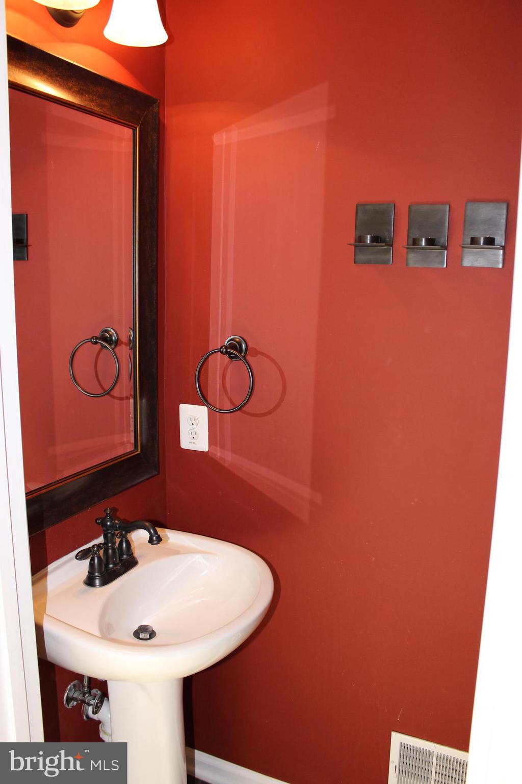 BUCKLEYS RESERVE - Residential Lease