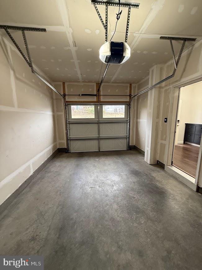 SUMMERFIELD - Residential Lease