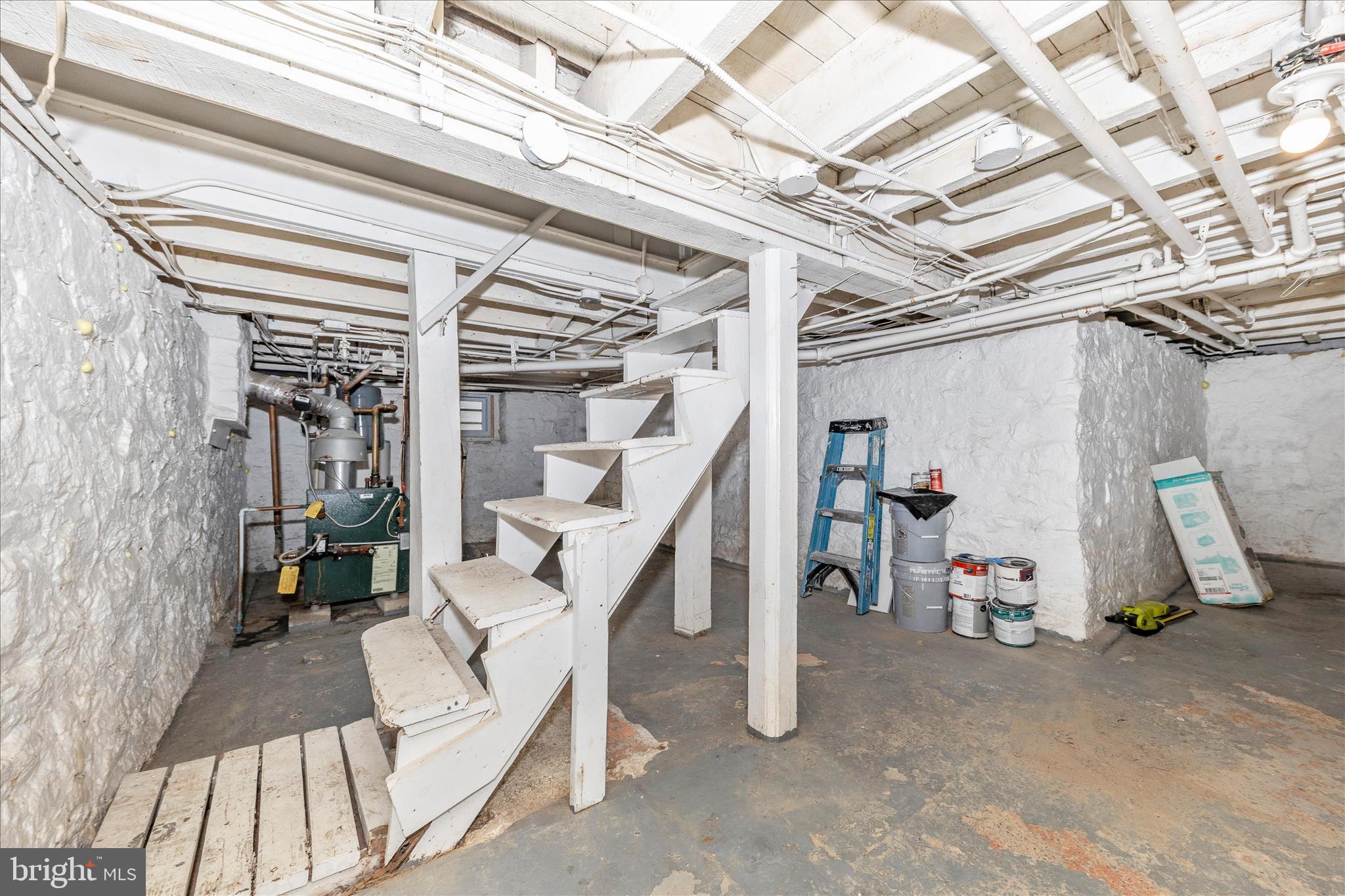 LAURAVILLE HISTORIC DISTRICT - Residential