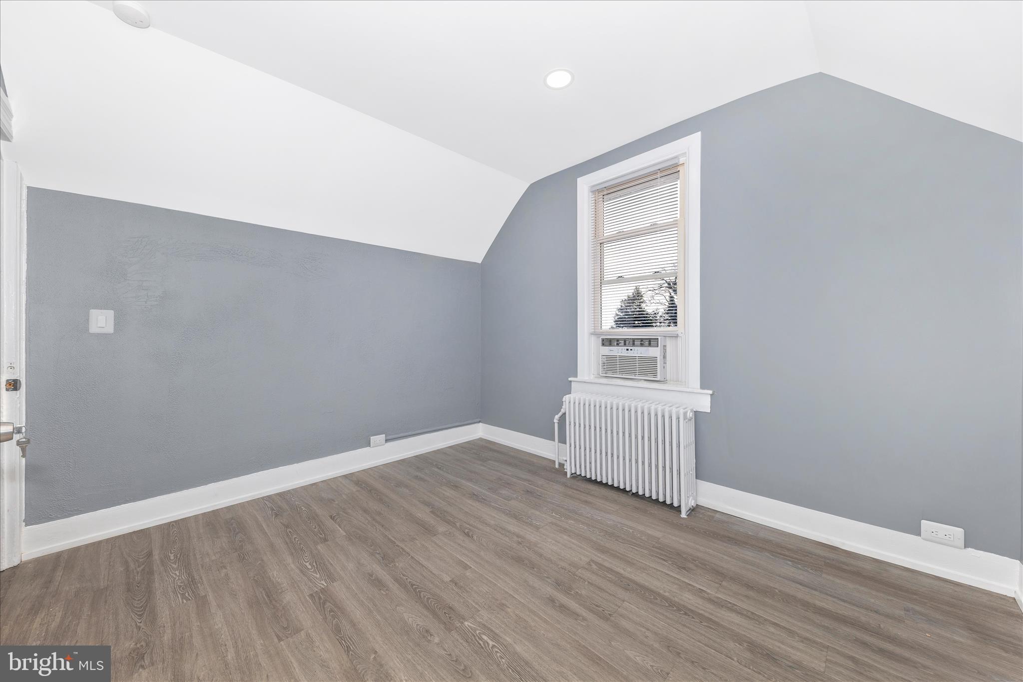 LAURAVILLE HISTORIC DISTRICT - Residential