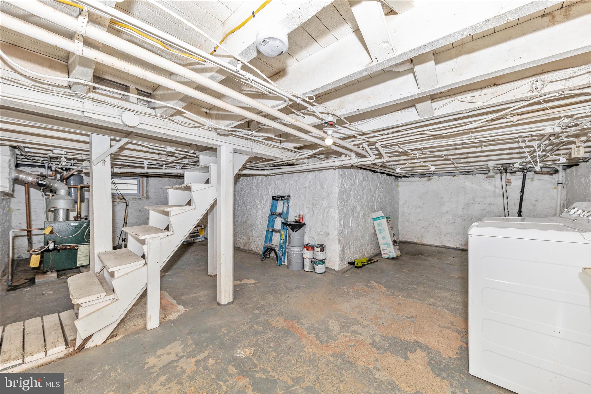 LAURAVILLE HISTORIC DISTRICT - Residential