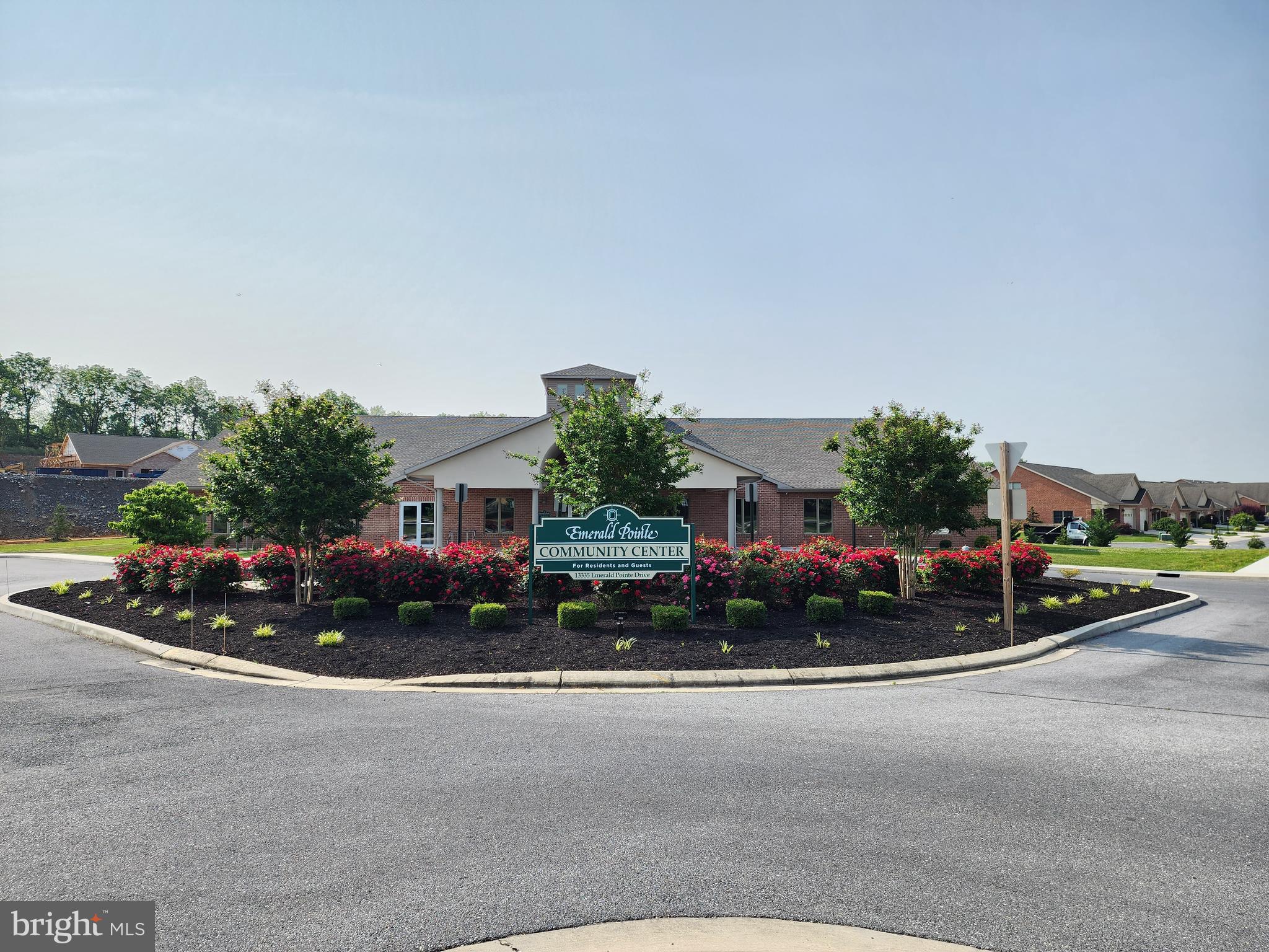 EMERALD POINTE - Residential Lease