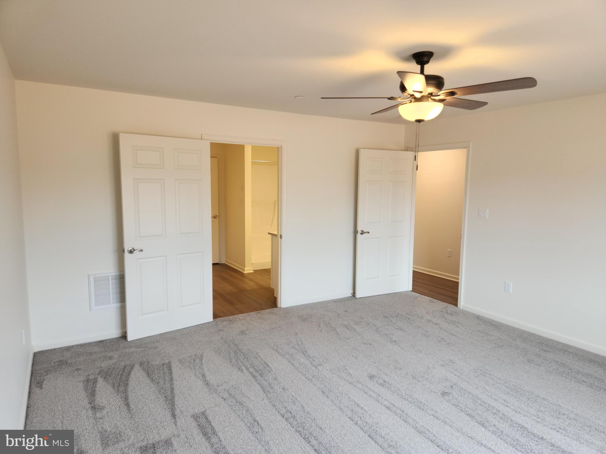 EMERALD POINTE - Residential Lease