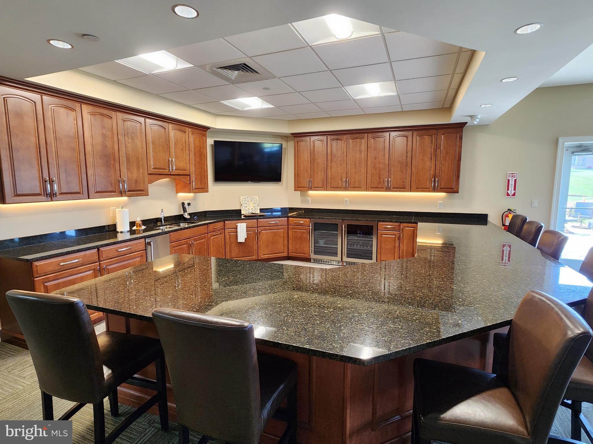 EMERALD POINTE - Residential Lease