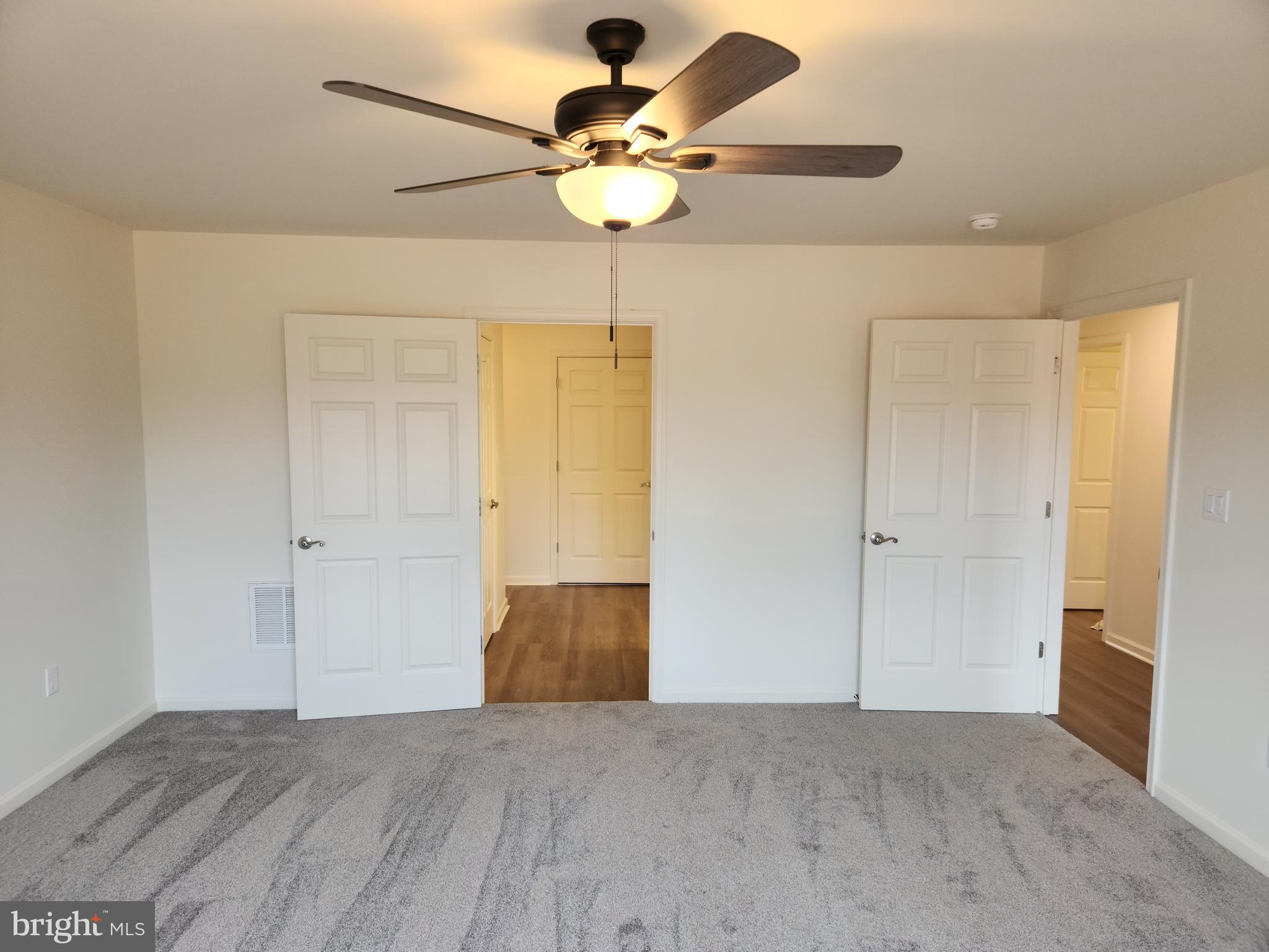 EMERALD POINTE - Residential Lease