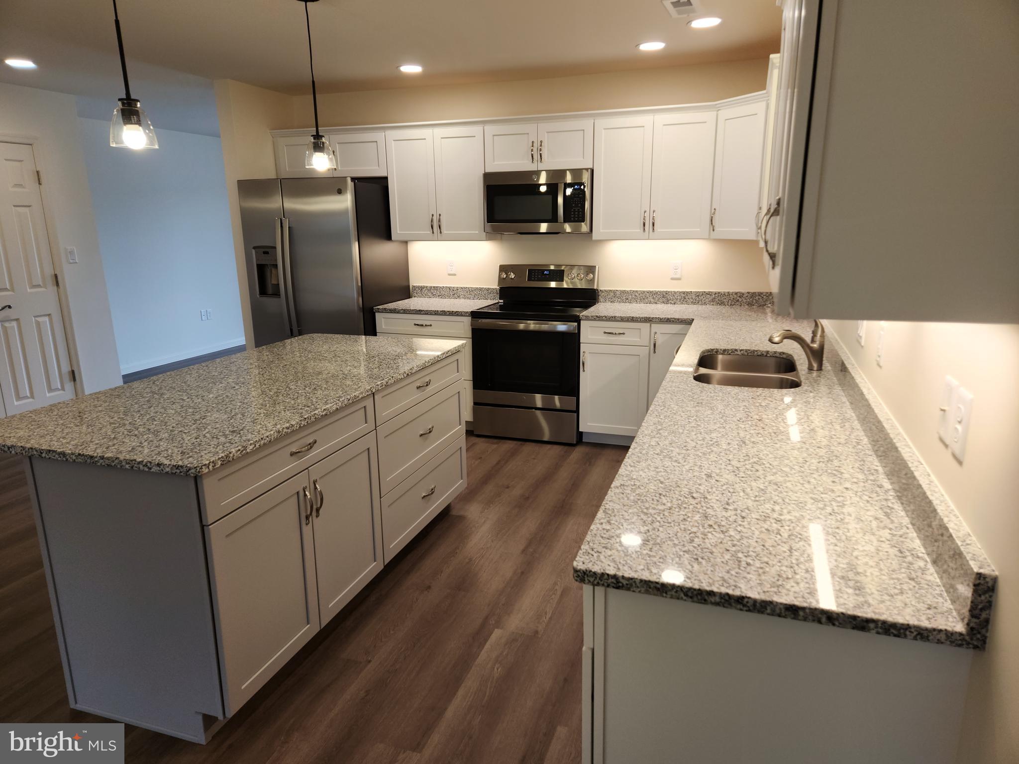 EMERALD POINTE - Residential Lease