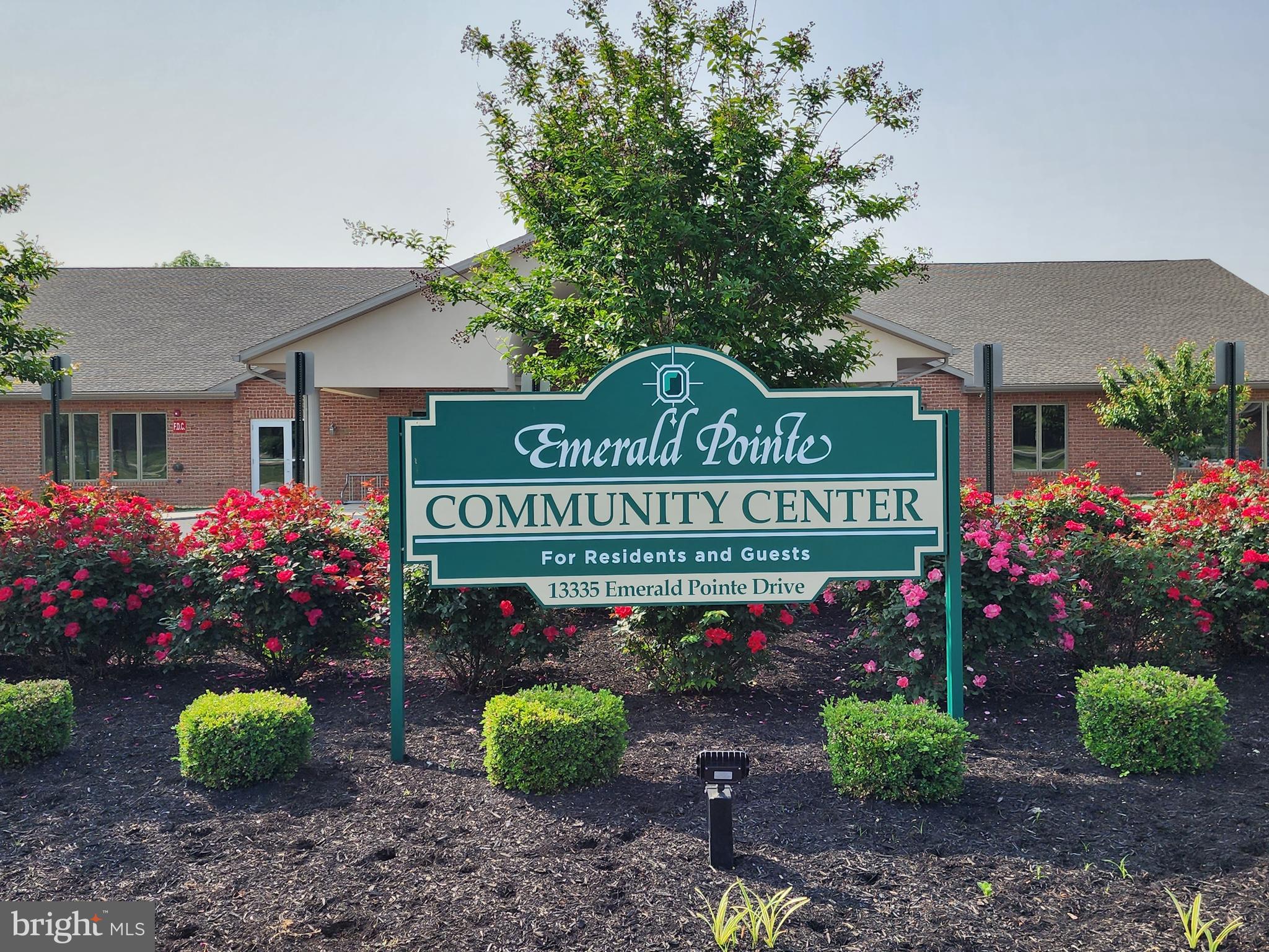 EMERALD POINTE - Residential Lease