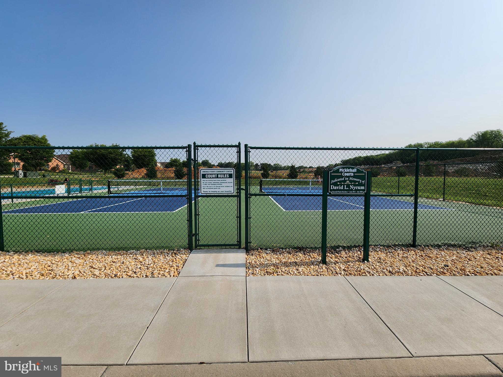 EMERALD POINTE - Residential Lease